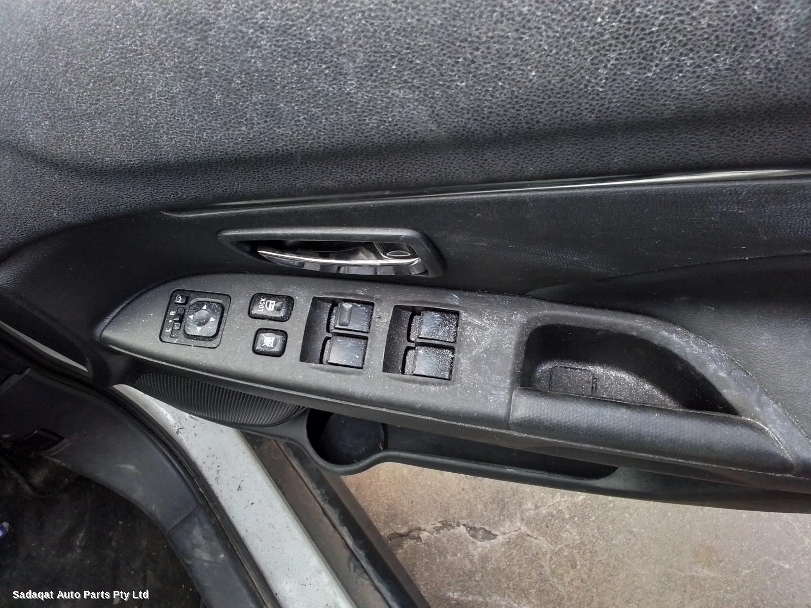 Mitsubishi Asx Left Guard