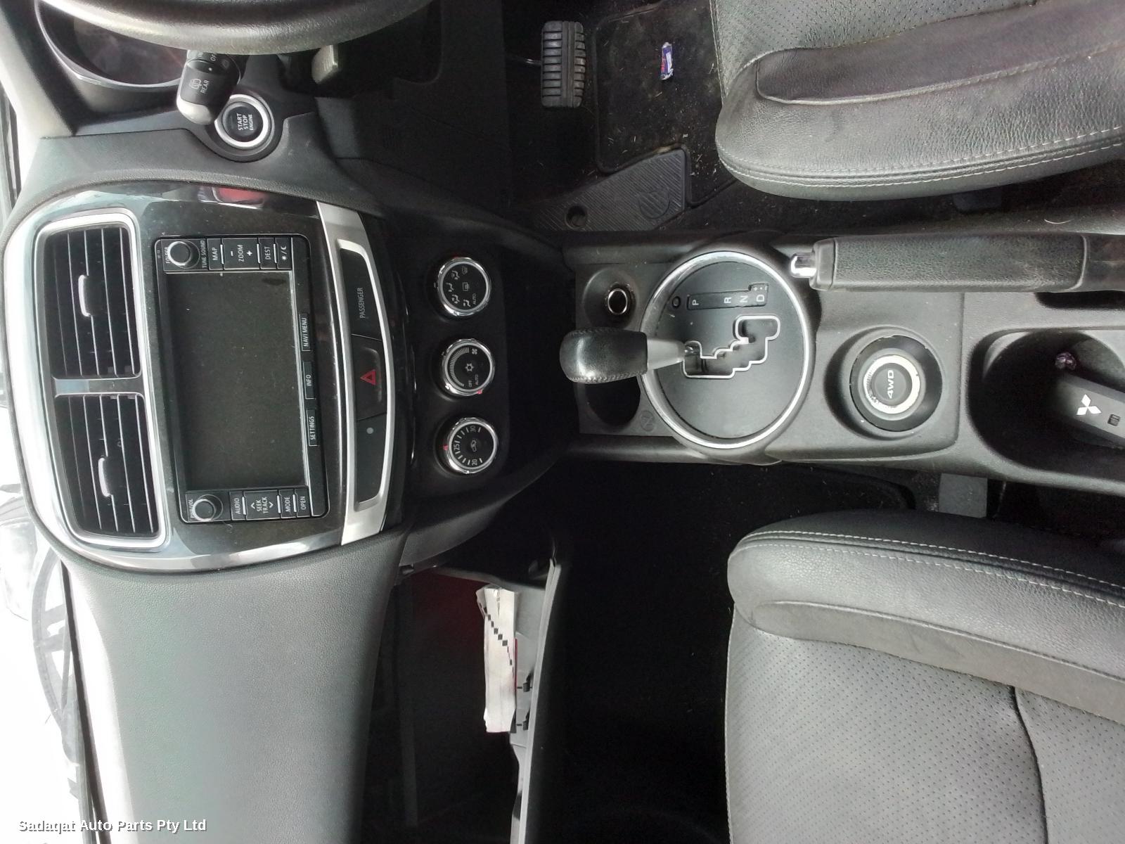 Mitsubishi Asx Left Guard