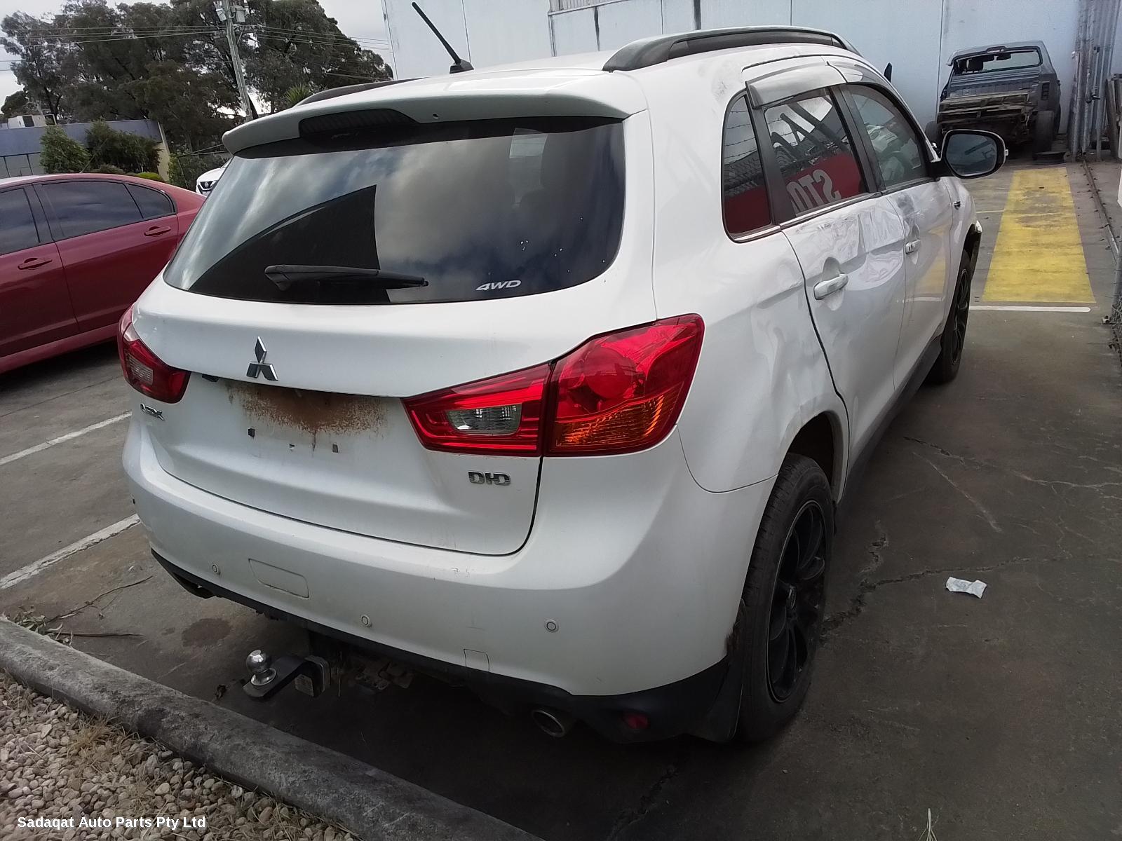 Mitsubishi Asx Left Guard