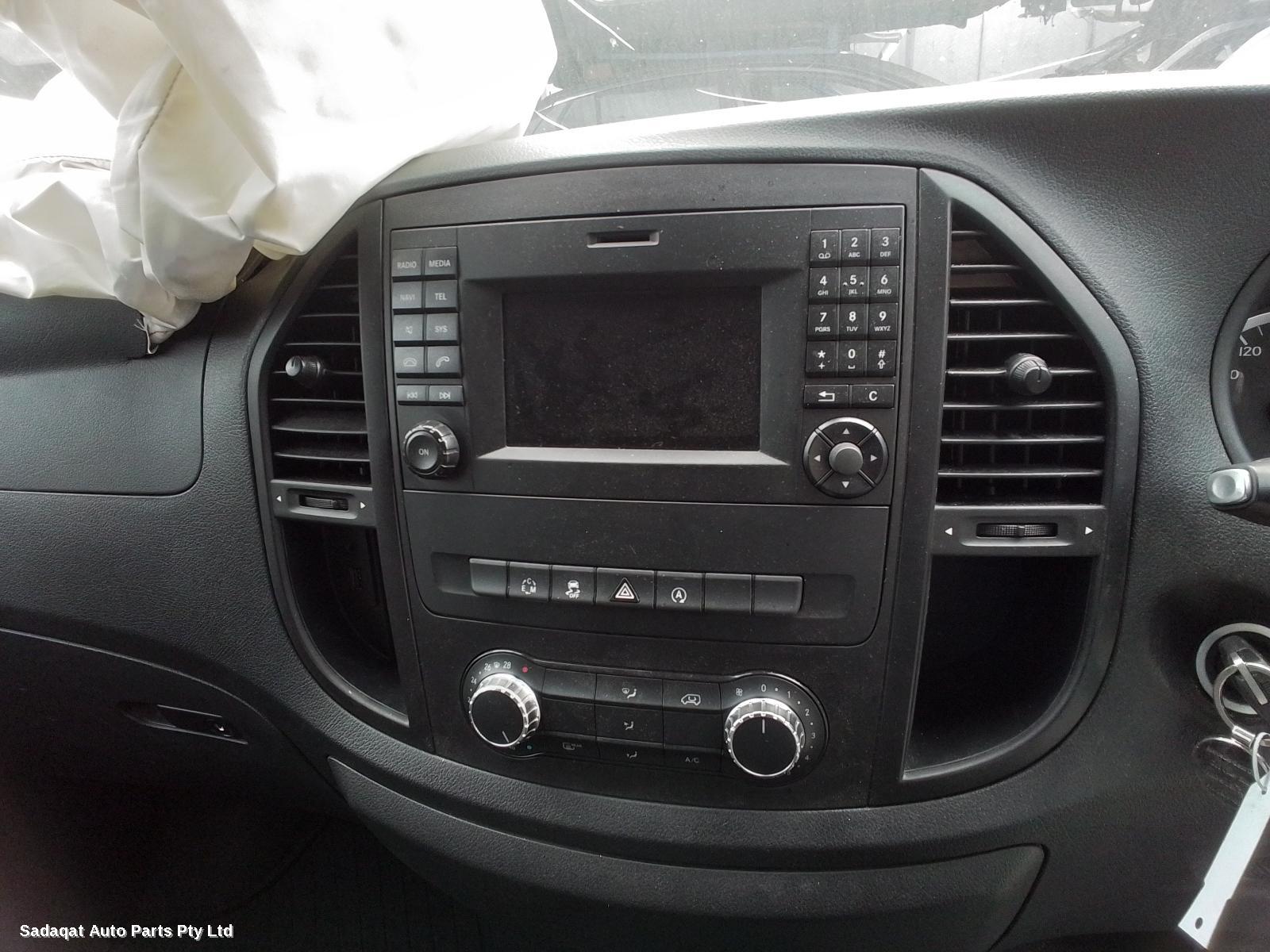 Mercedes Vito Left Taillight