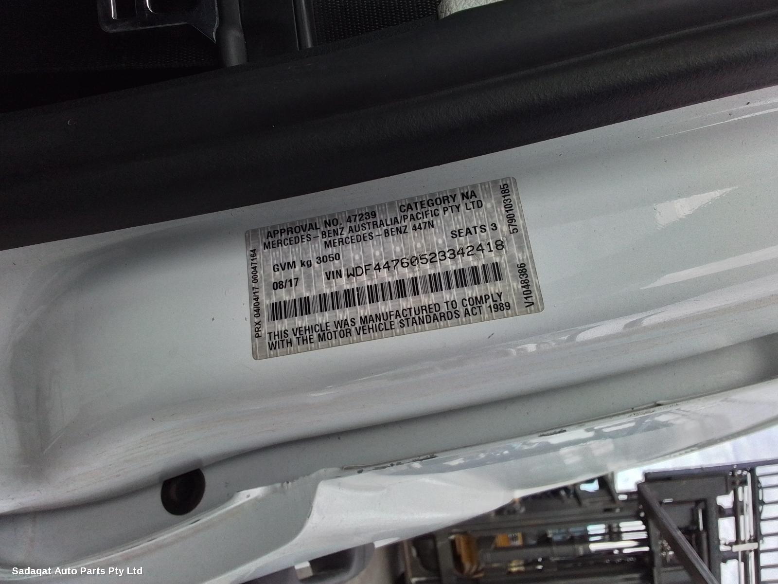 Mercedes Vito Left Taillight