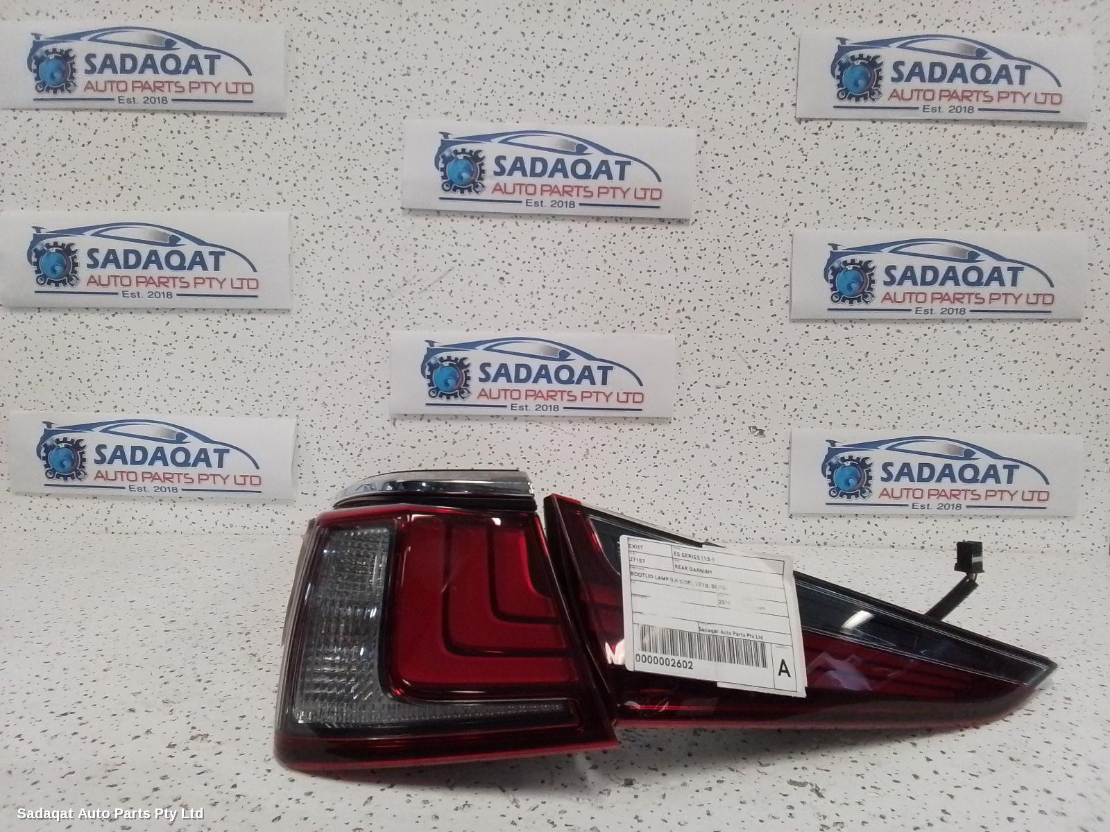 Lexus Es Series (13-) Rear Garnish