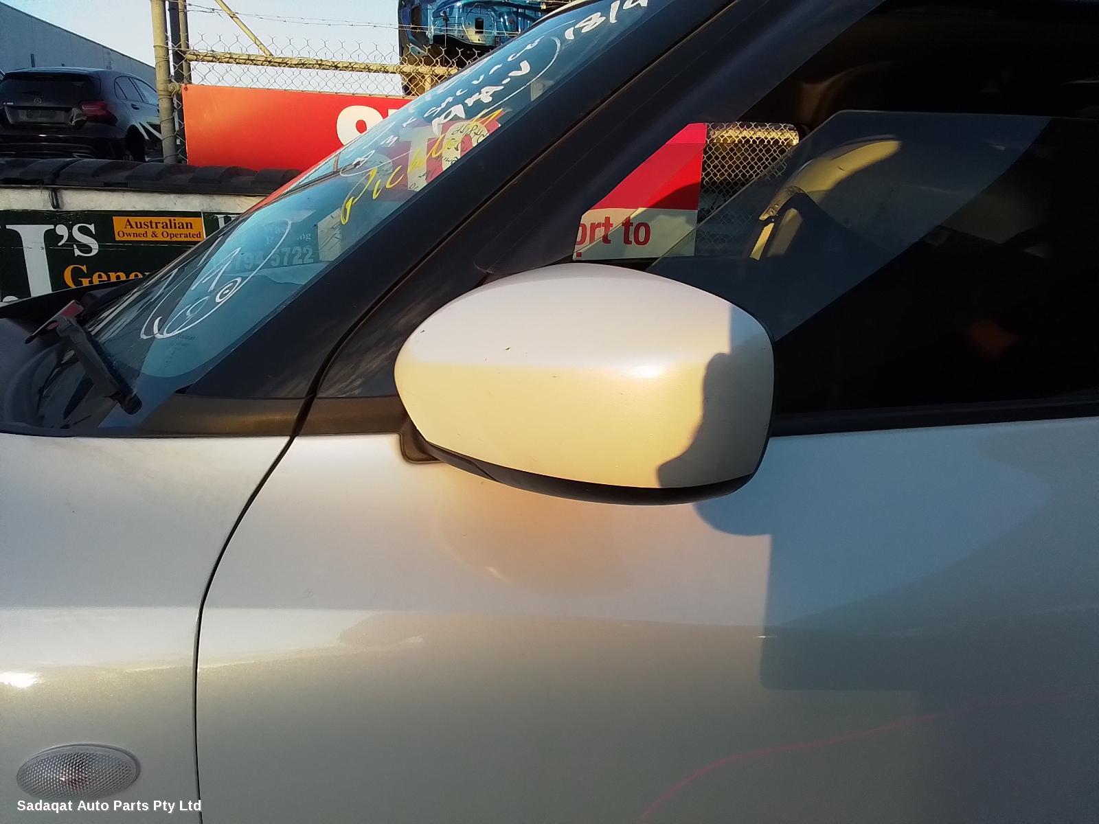 Suzuki Swift Bonnet Lock/support