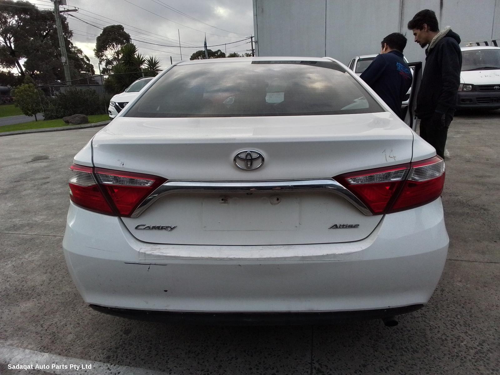 Toyota Camry Left Indicator/fog/side