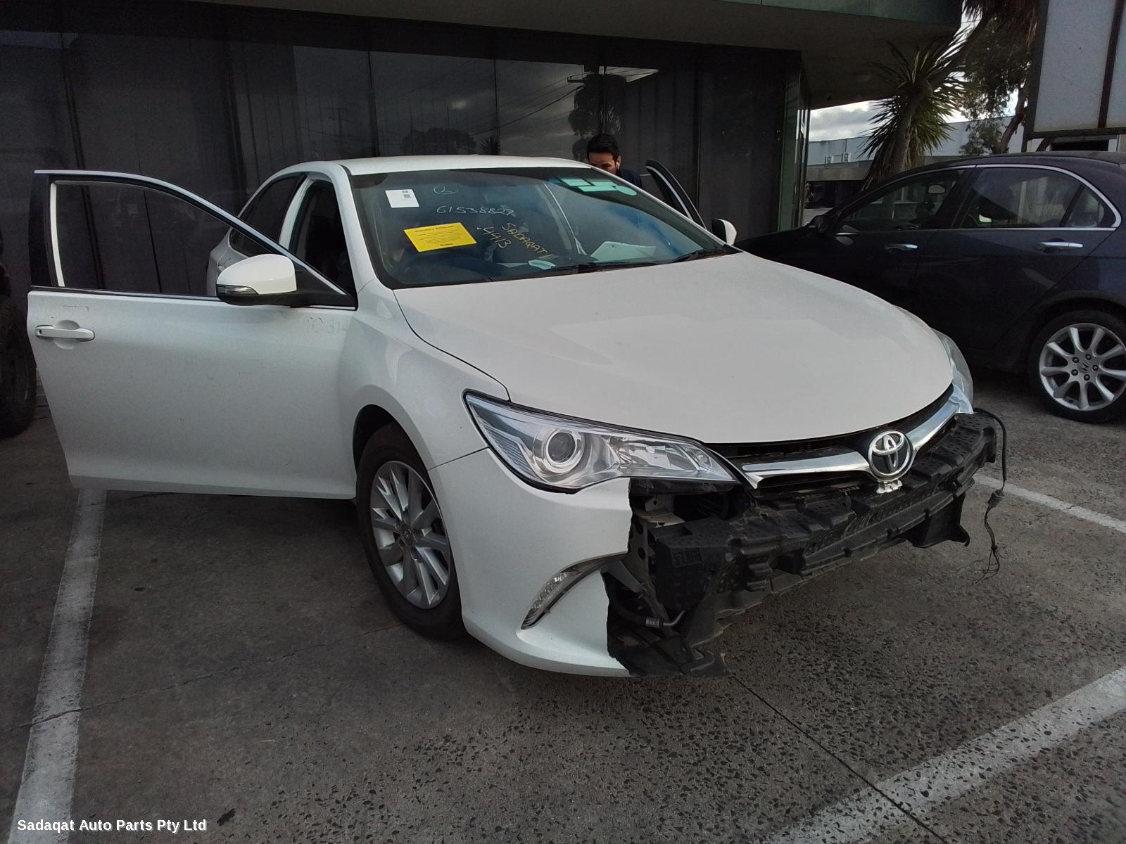 Toyota Camry Right Door Mirror