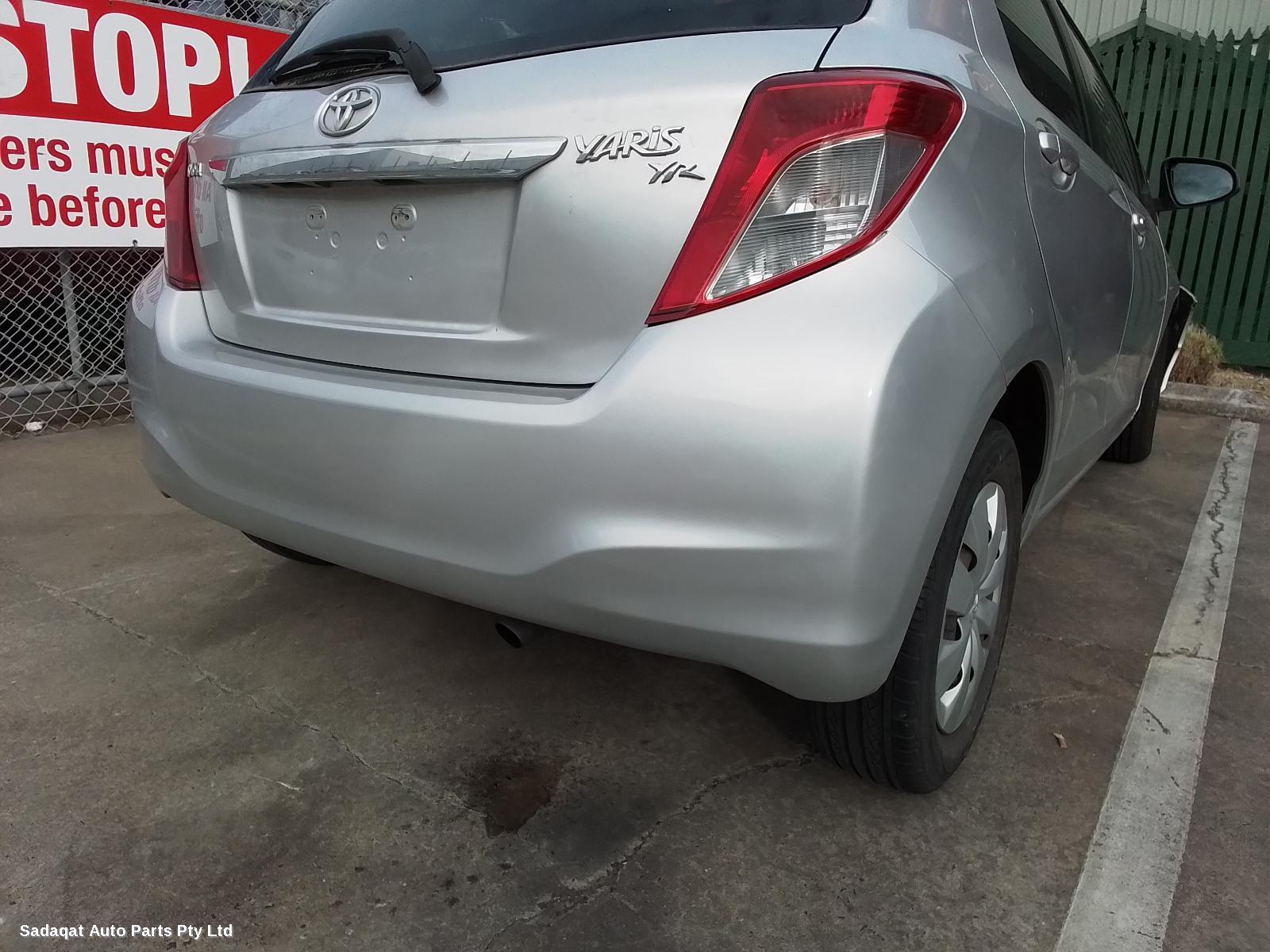 Toyota Yaris Right Door Mirror
