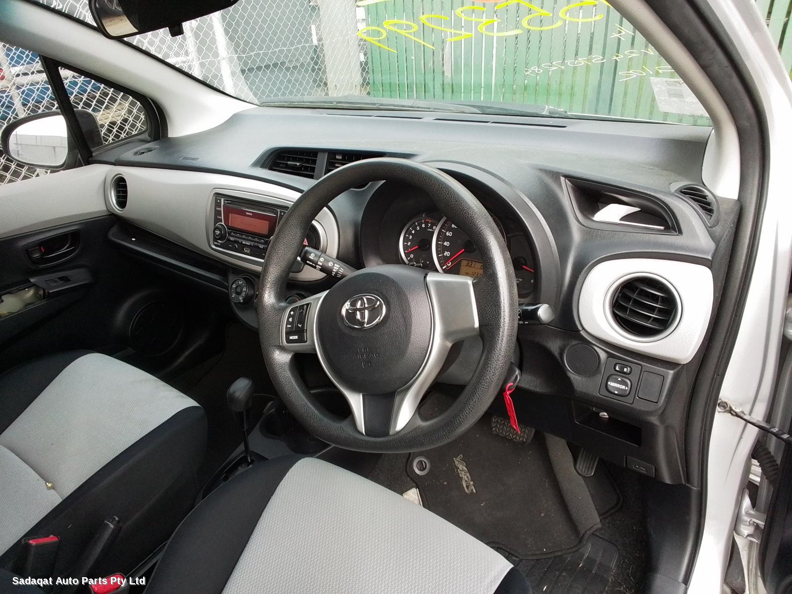 Toyota Yaris Right Door Mirror