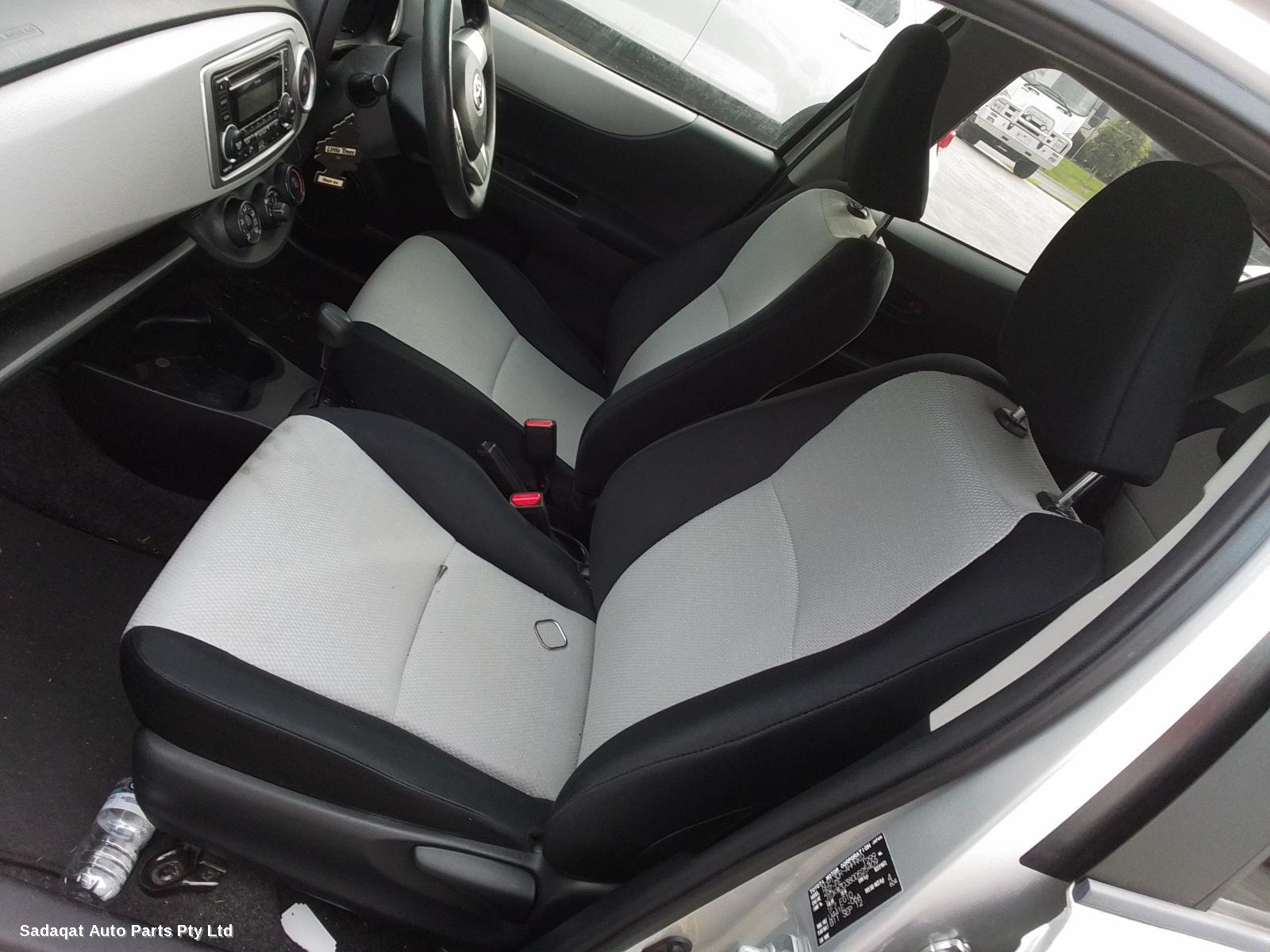 Toyota Yaris Right Door Mirror