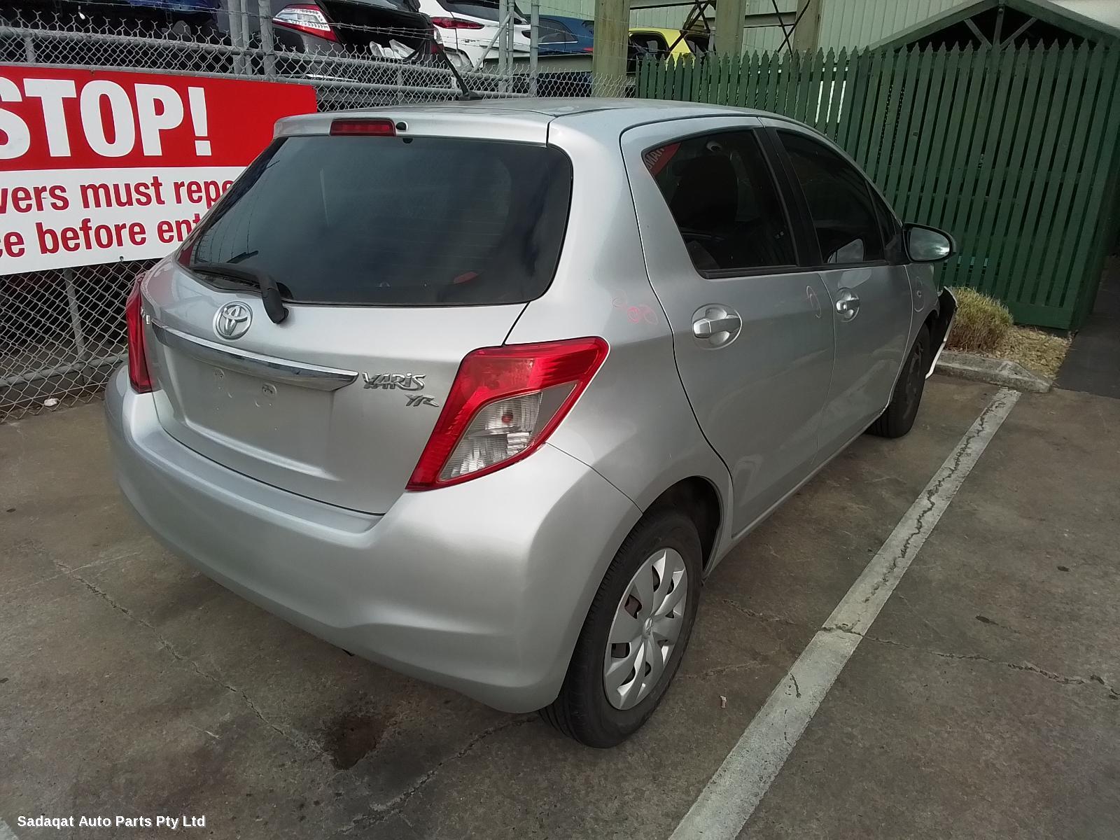 Toyota Yaris Right Door Mirror