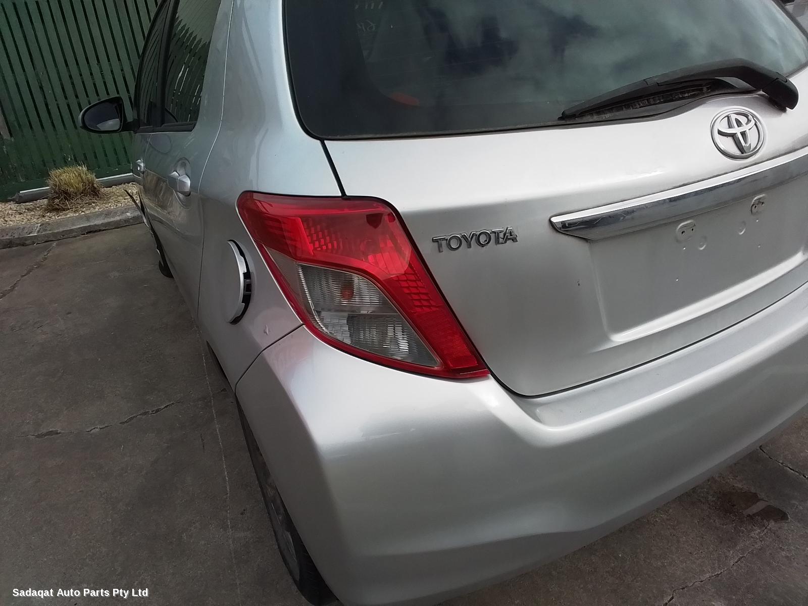 Toyota Yaris Right Door Mirror