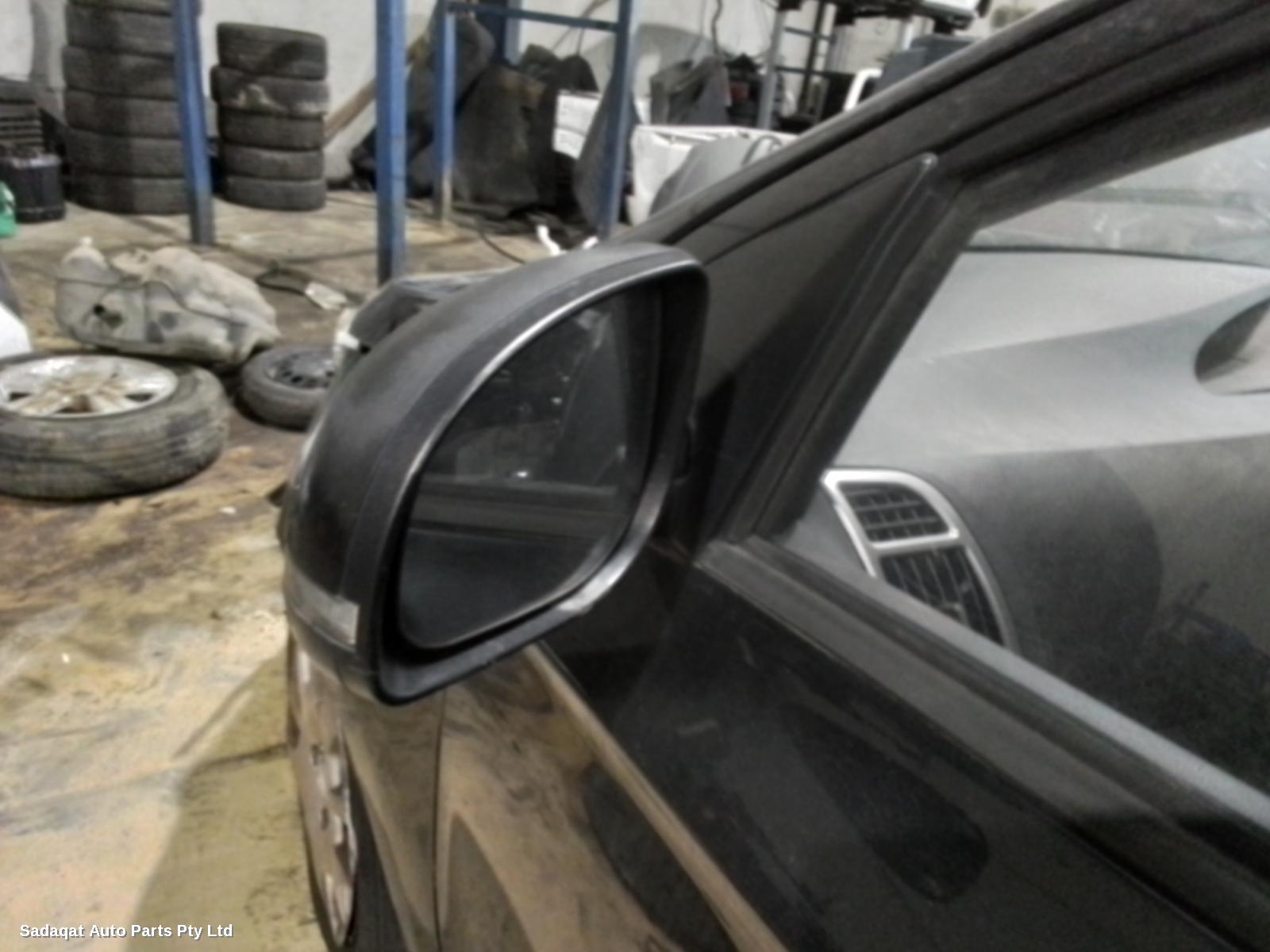 Hyundai I20 Bonnet Hinge/strut