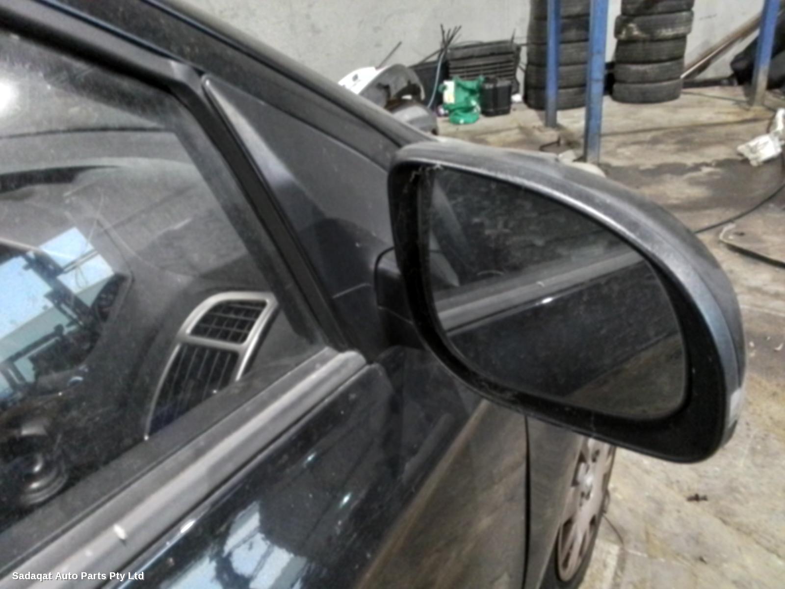 Hyundai I20 Bonnet Hinge/strut