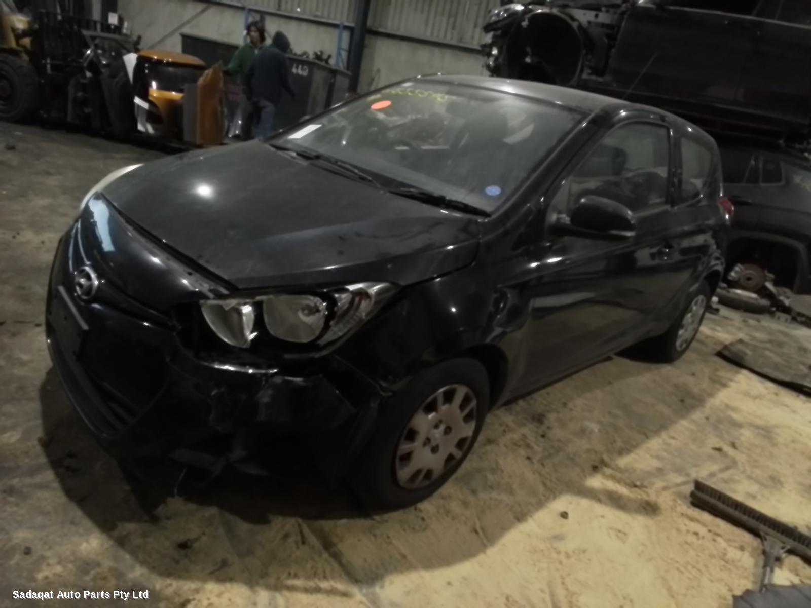 Hyundai I20 Bonnet Hinge/strut