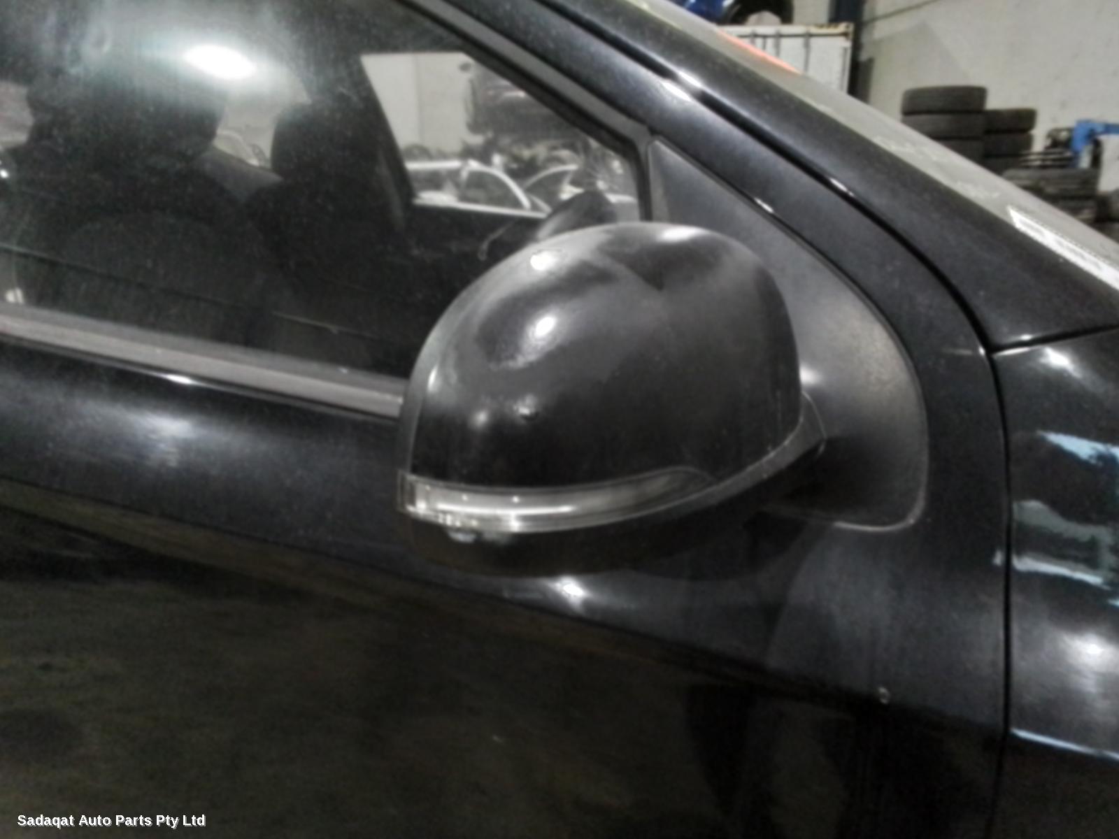 Hyundai I20 Bonnet Hinge/strut