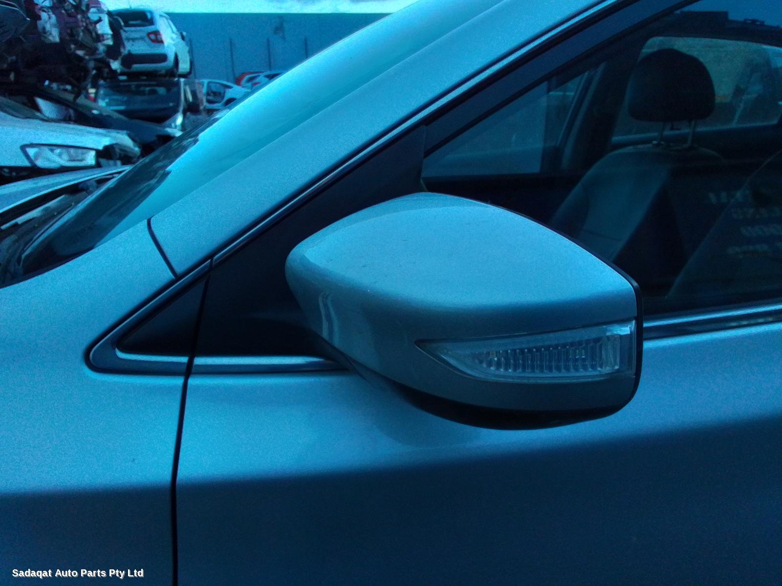 Nissan Pulsar Radiator Support