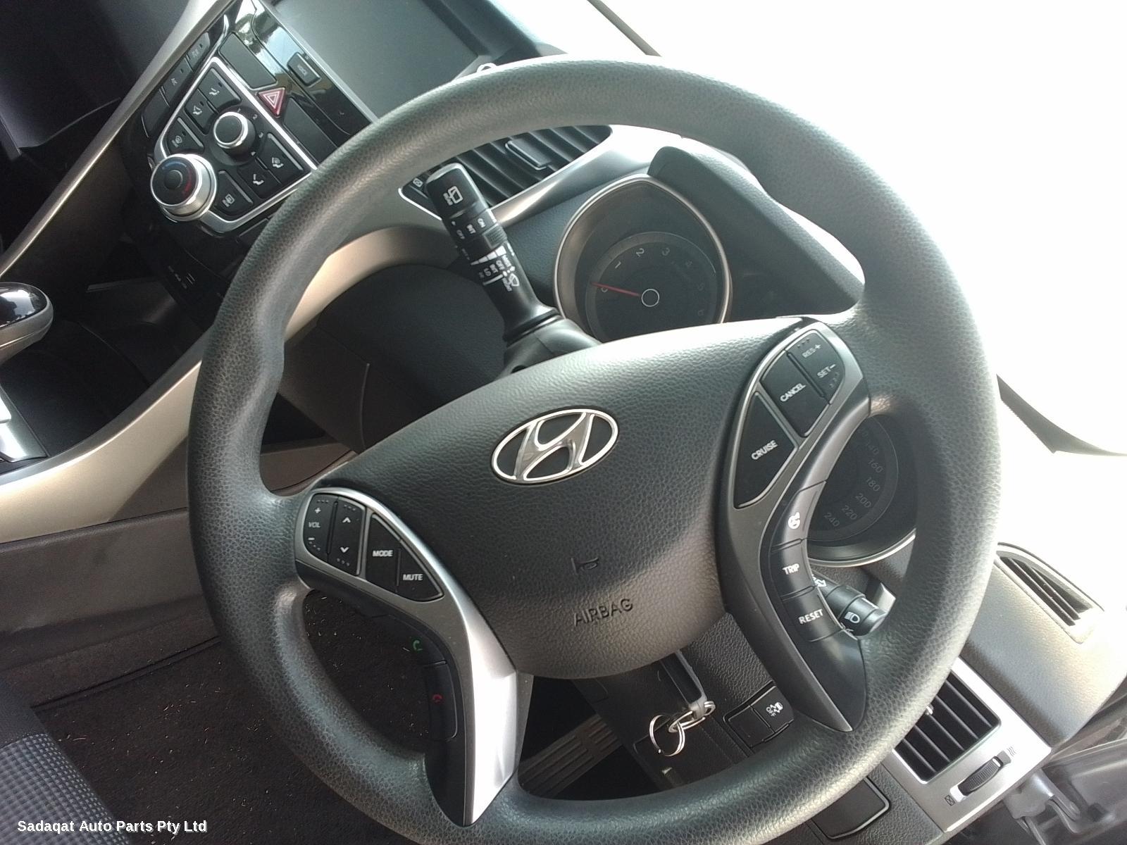 Hyundai I30 Bonnet Lock/support