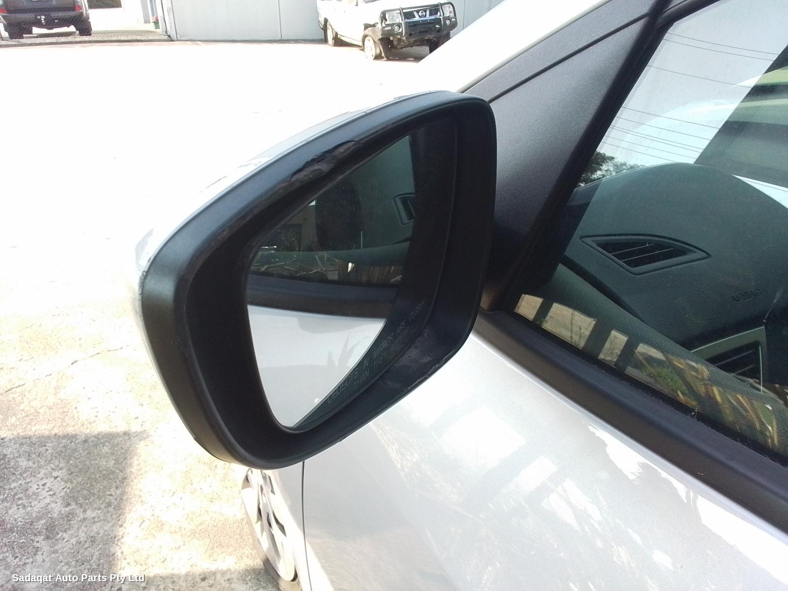 Hyundai I30 Bonnet Lock/support