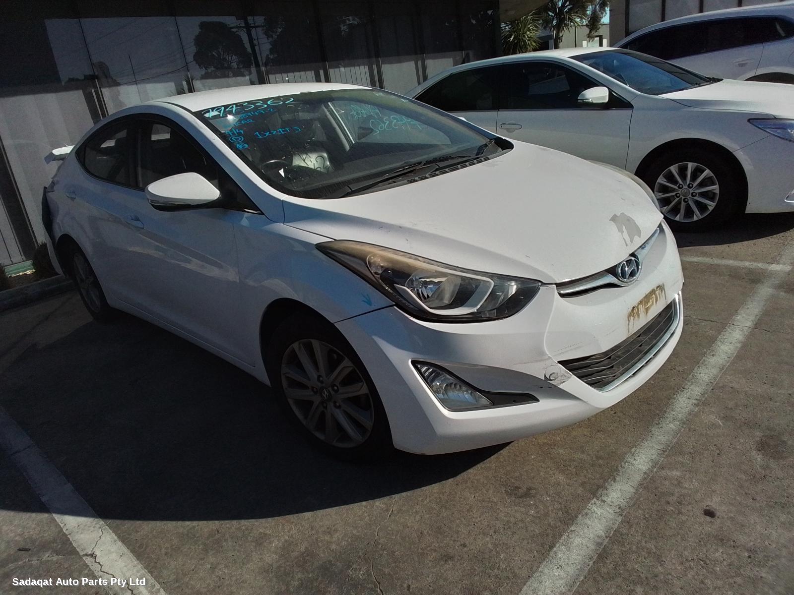 Hyundai Elantra Left Door Mirror