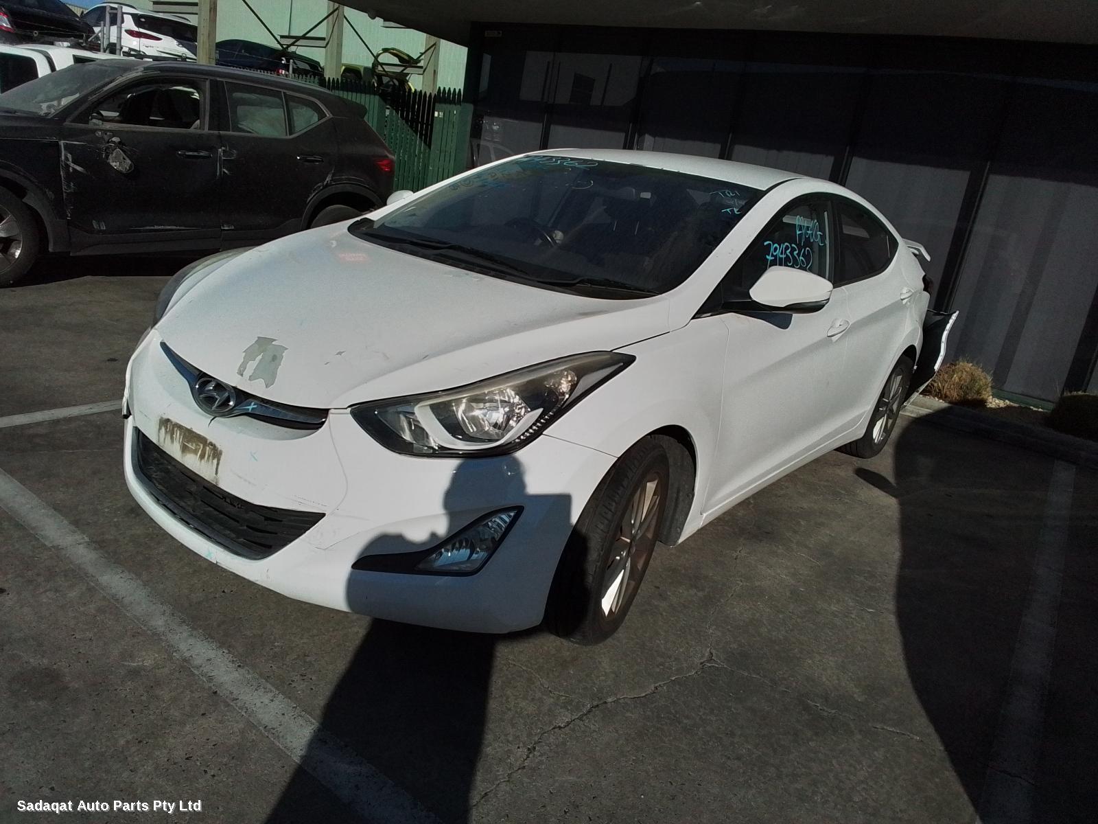 Hyundai Elantra Left Door Mirror