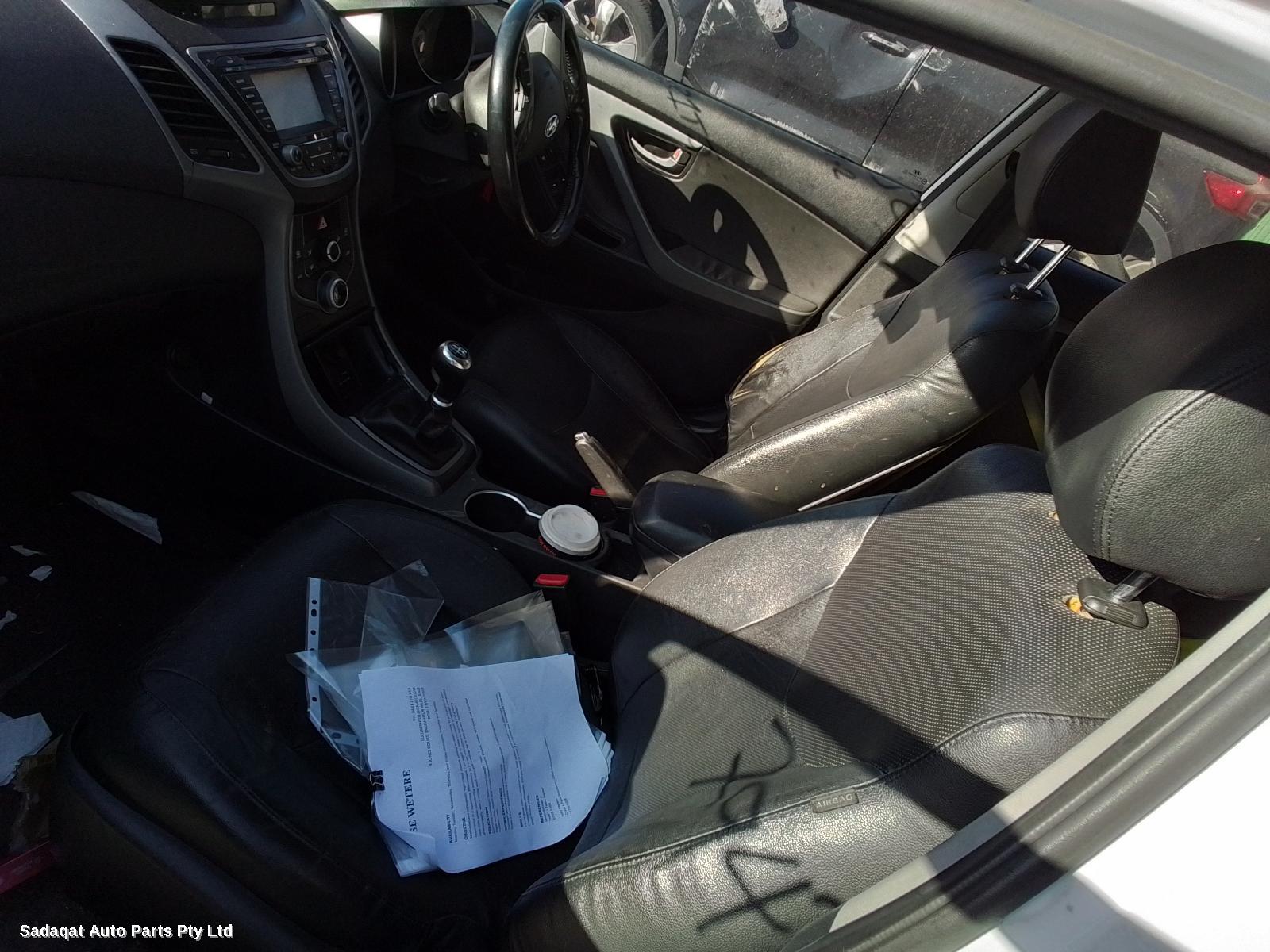 Hyundai Elantra Left Door Mirror