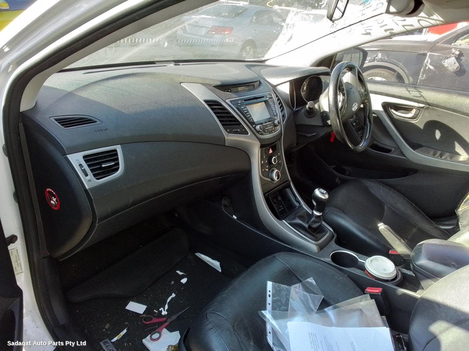 Hyundai Elantra Left Door Mirror