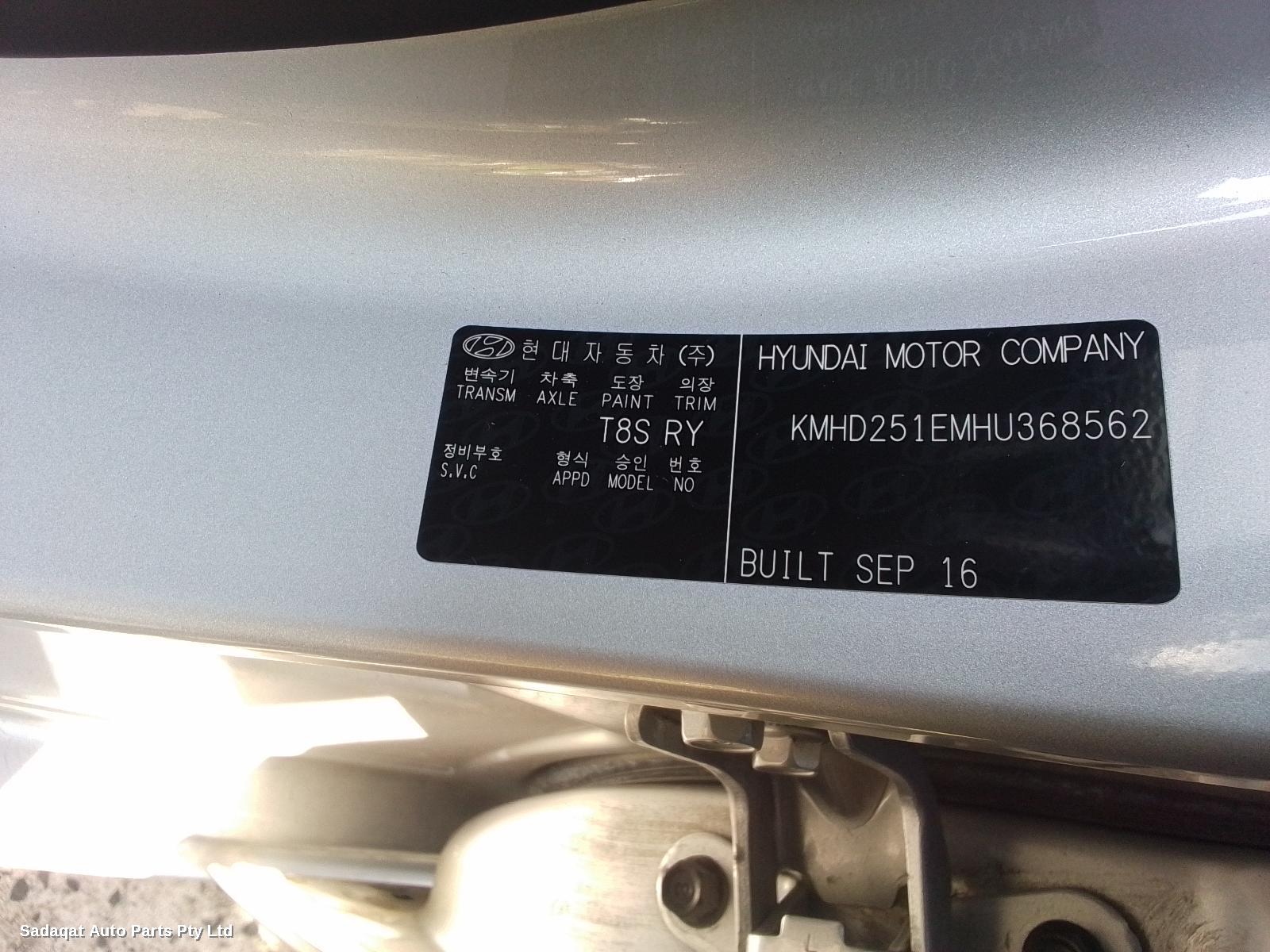 Hyundai I30 Bonnet Lock/support