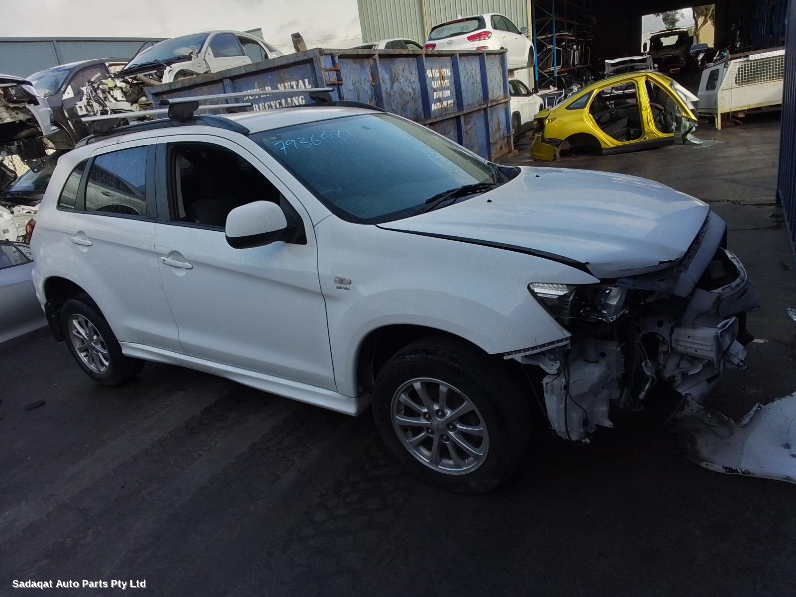 Mitsubishi Asx Left Guard