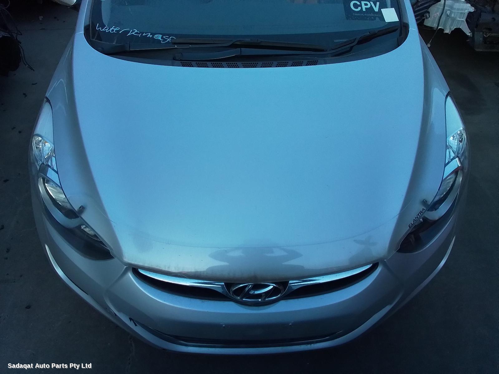 Hyundai Elantra Left Taillight