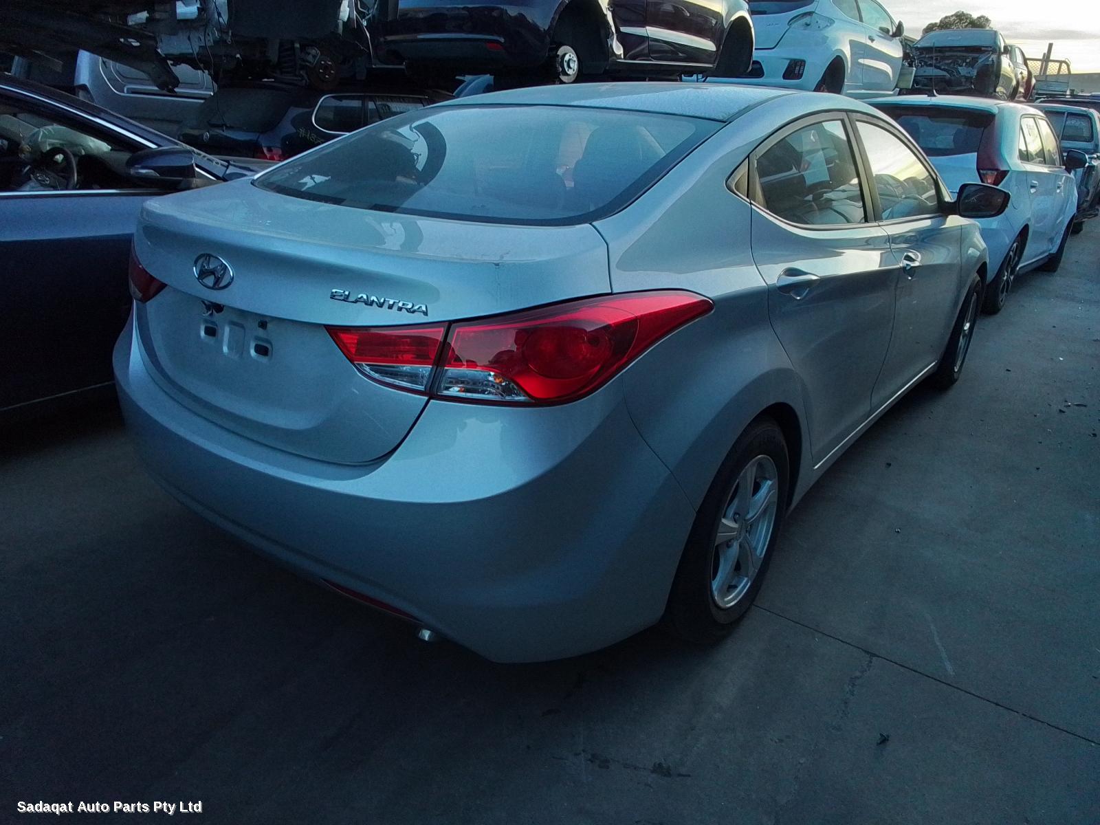 Hyundai Elantra Left Taillight