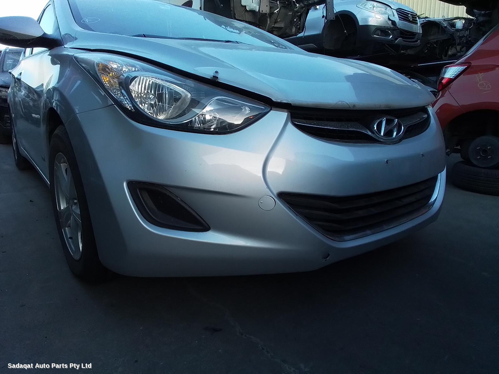 Hyundai Elantra Left Taillight