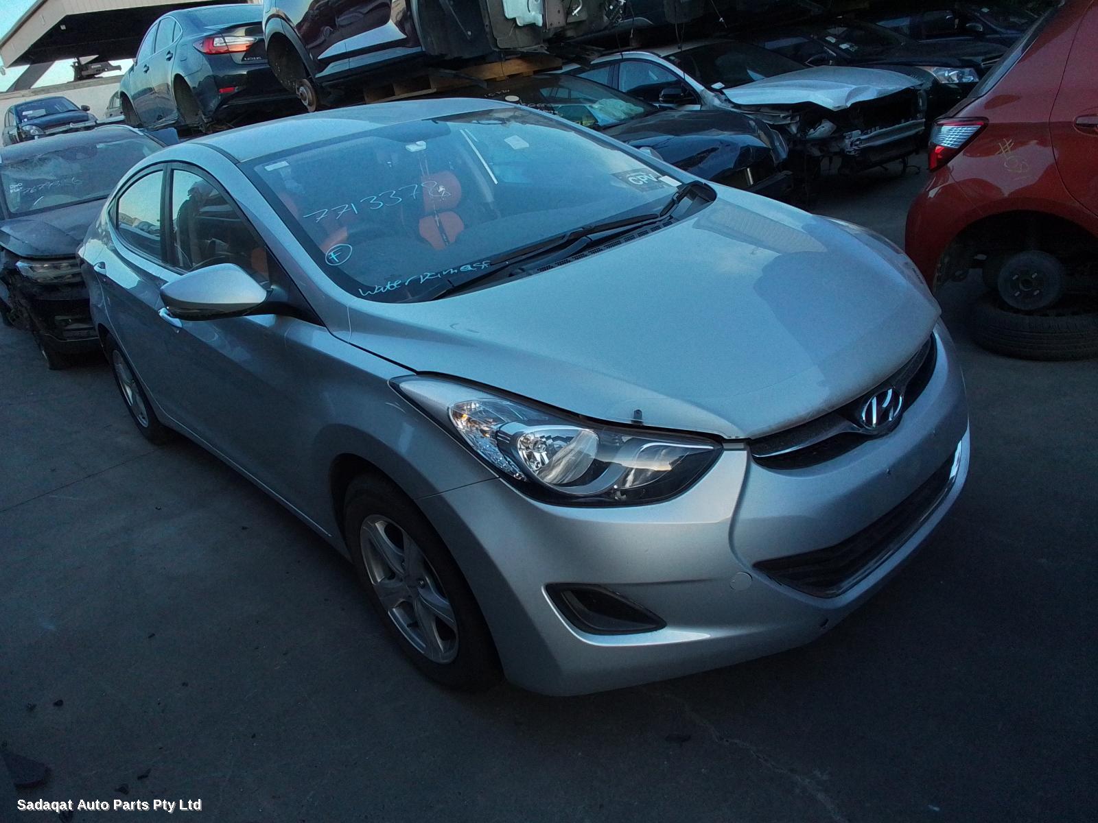 Hyundai Elantra Left Taillight