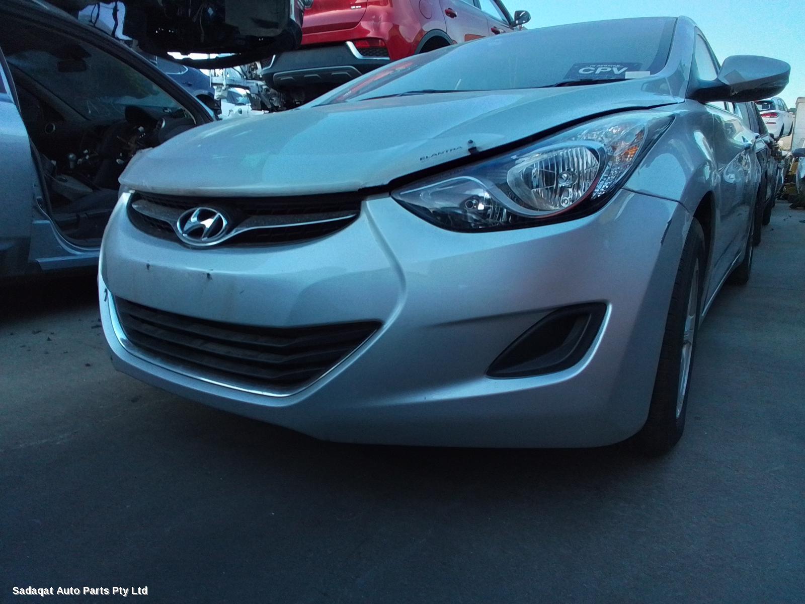 Hyundai Elantra Left Taillight