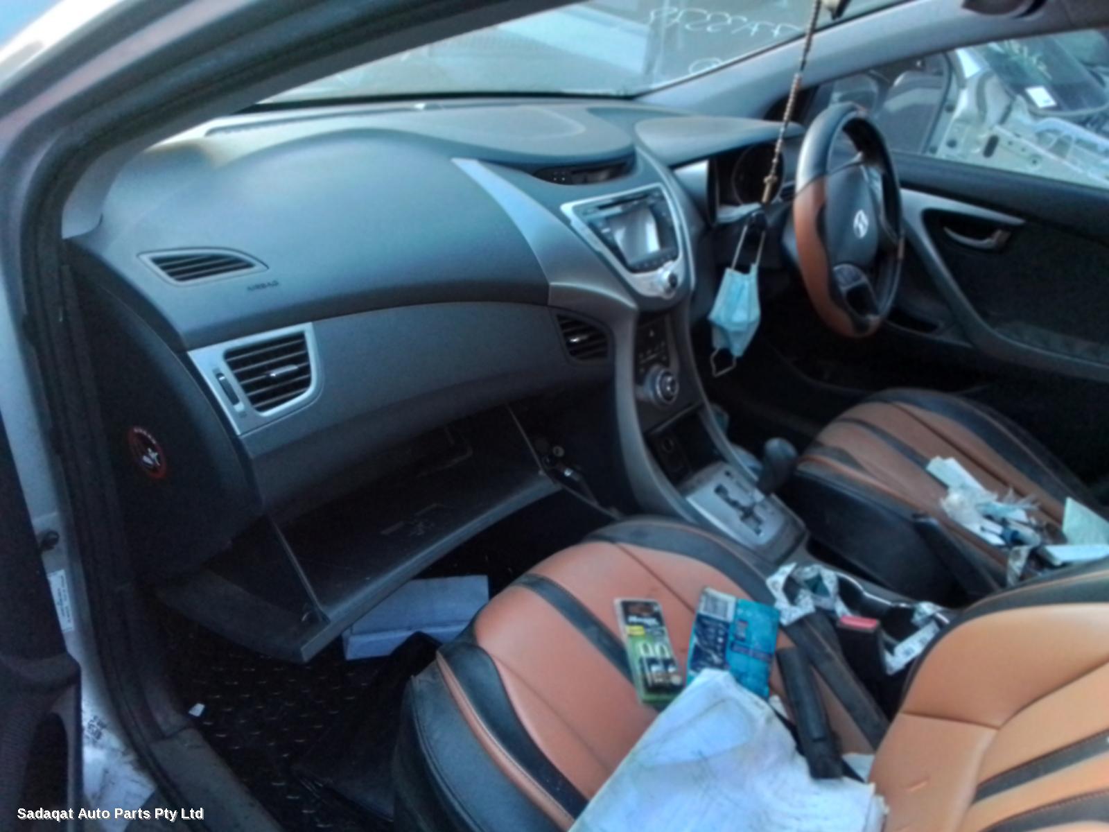 Hyundai Elantra Left Taillight