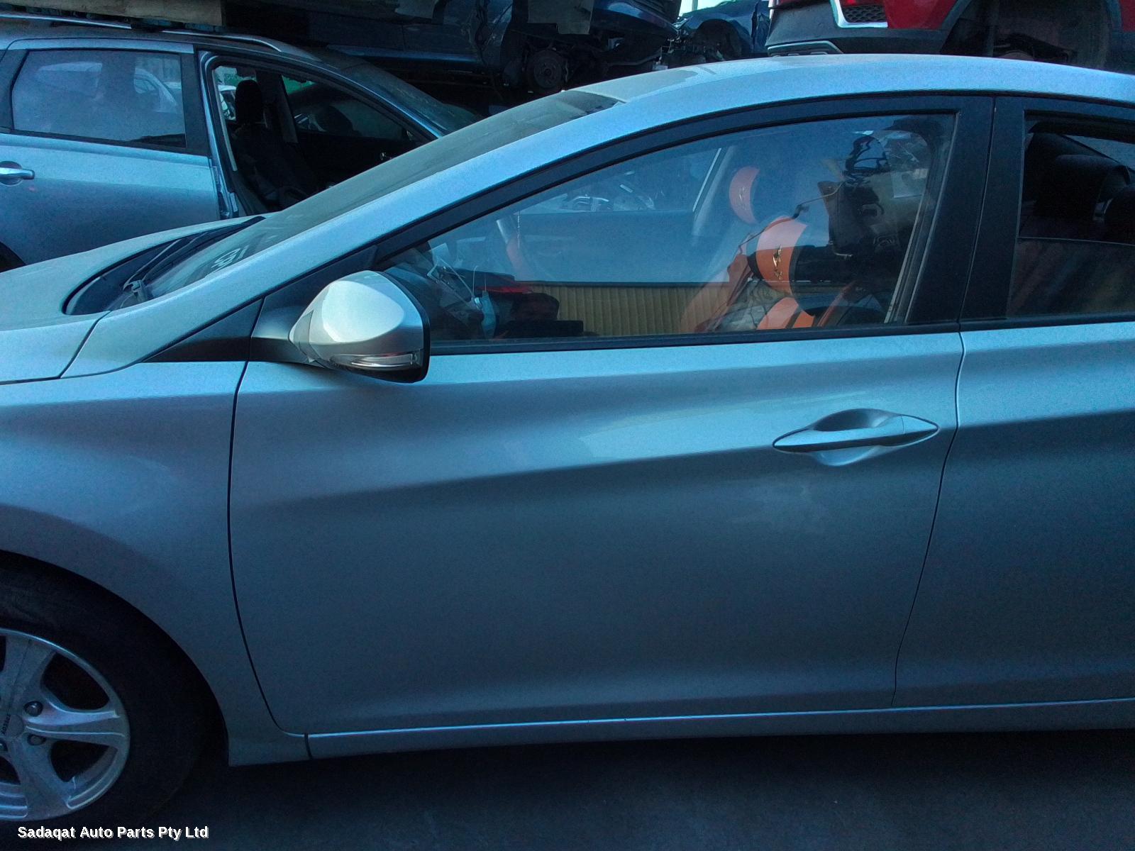 Hyundai Elantra Left Taillight