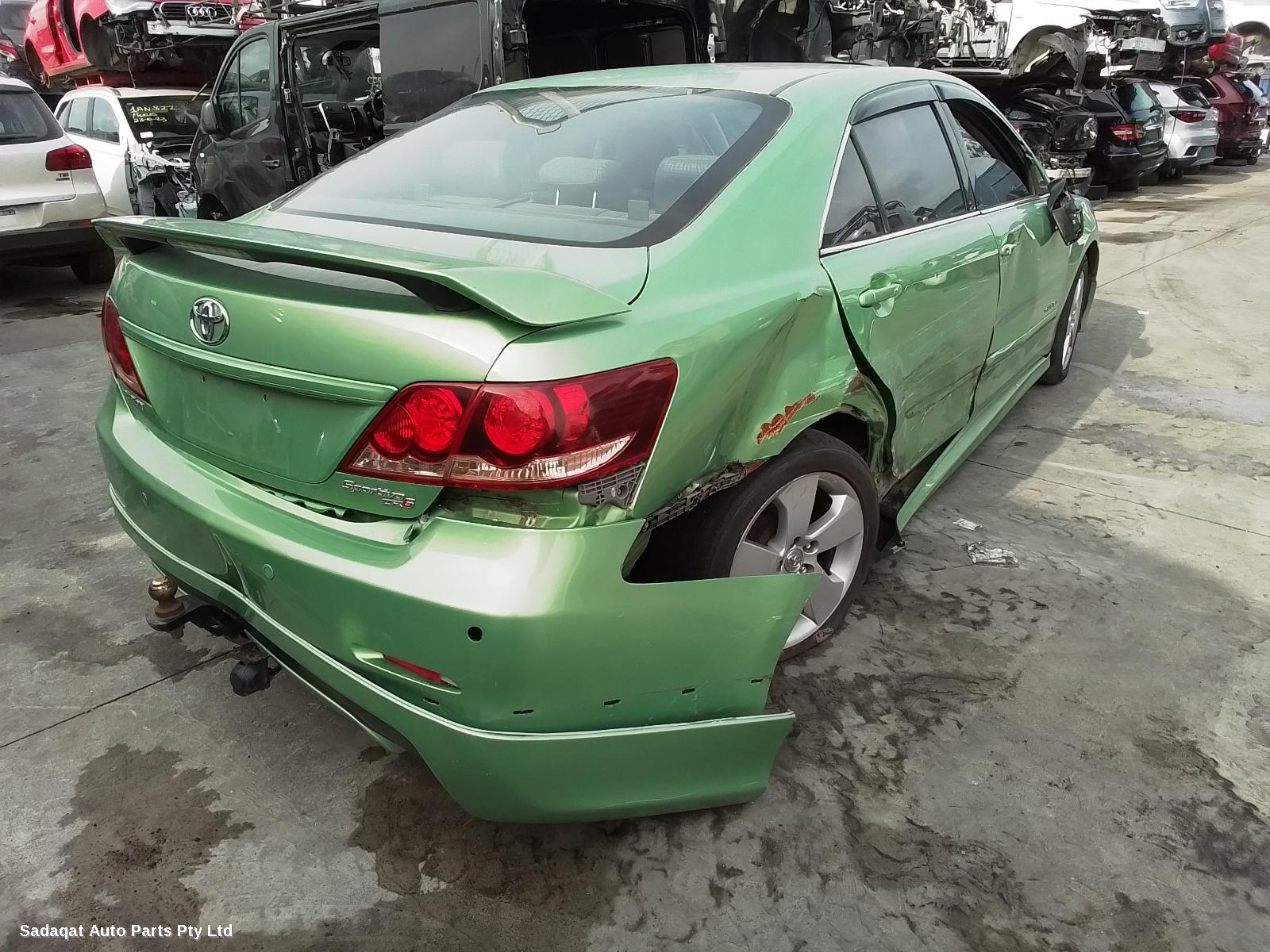 Toyota Aurion Left Guard