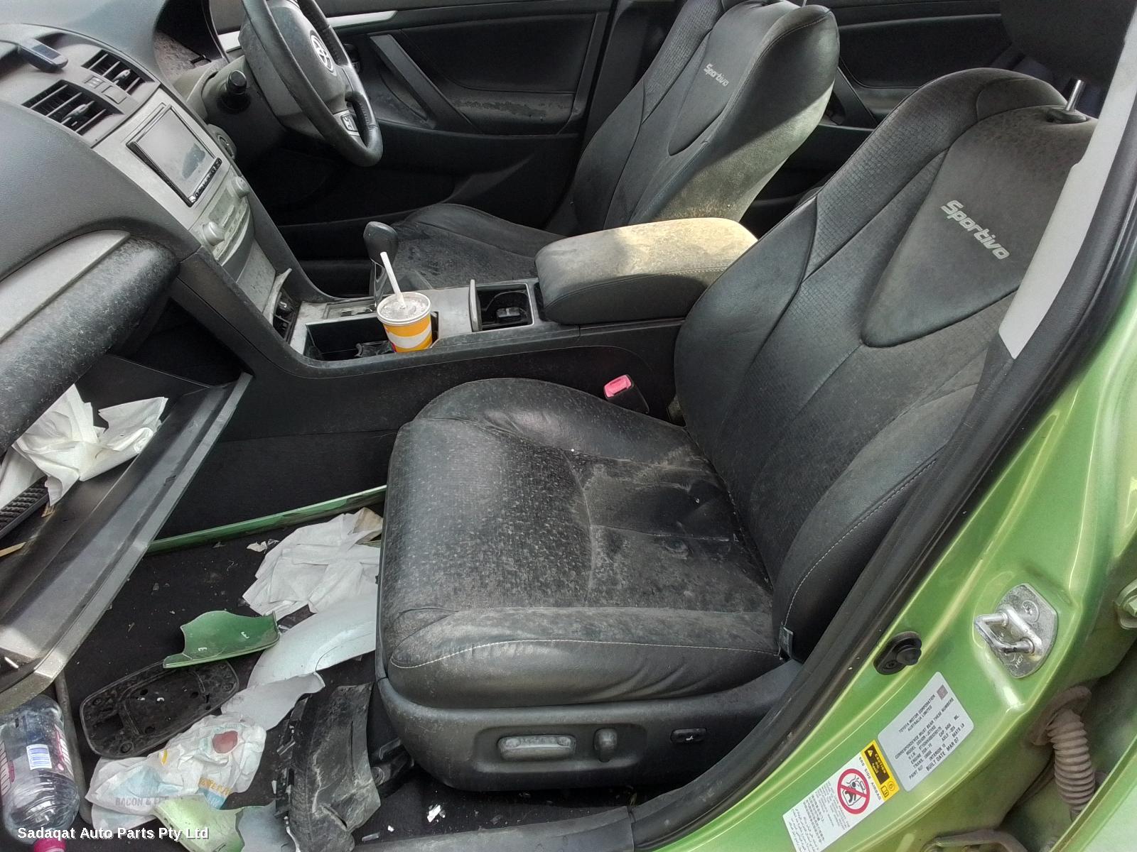 Toyota Aurion Left Guard