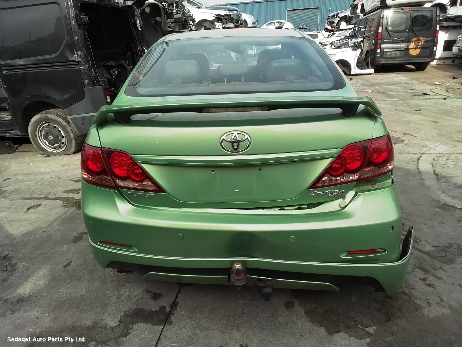 Toyota Aurion Left Guard