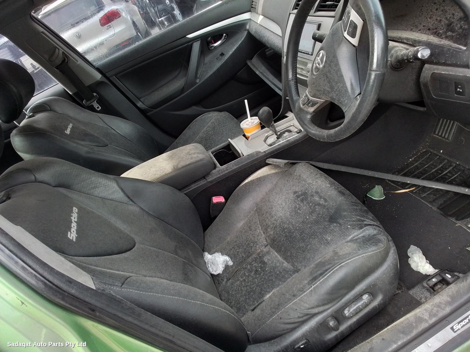 Toyota Aurion Left Guard