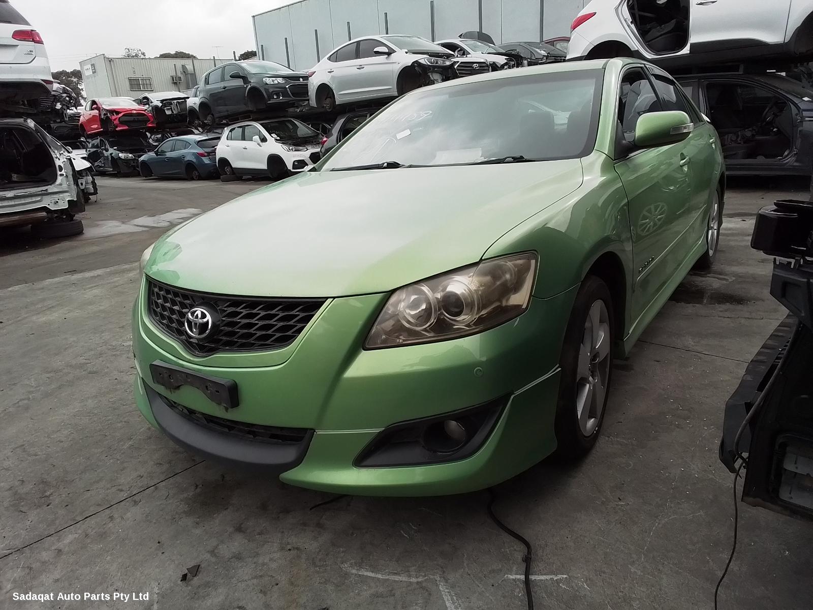 Toyota Aurion Left Guard
