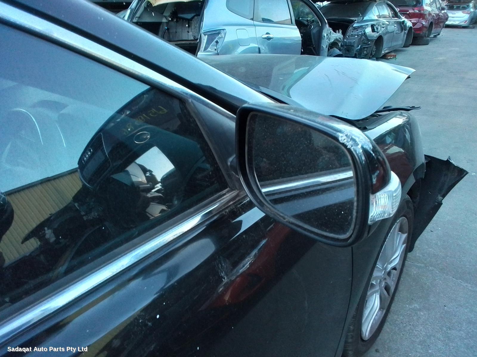 Toyota Aurion Right Guard Liner