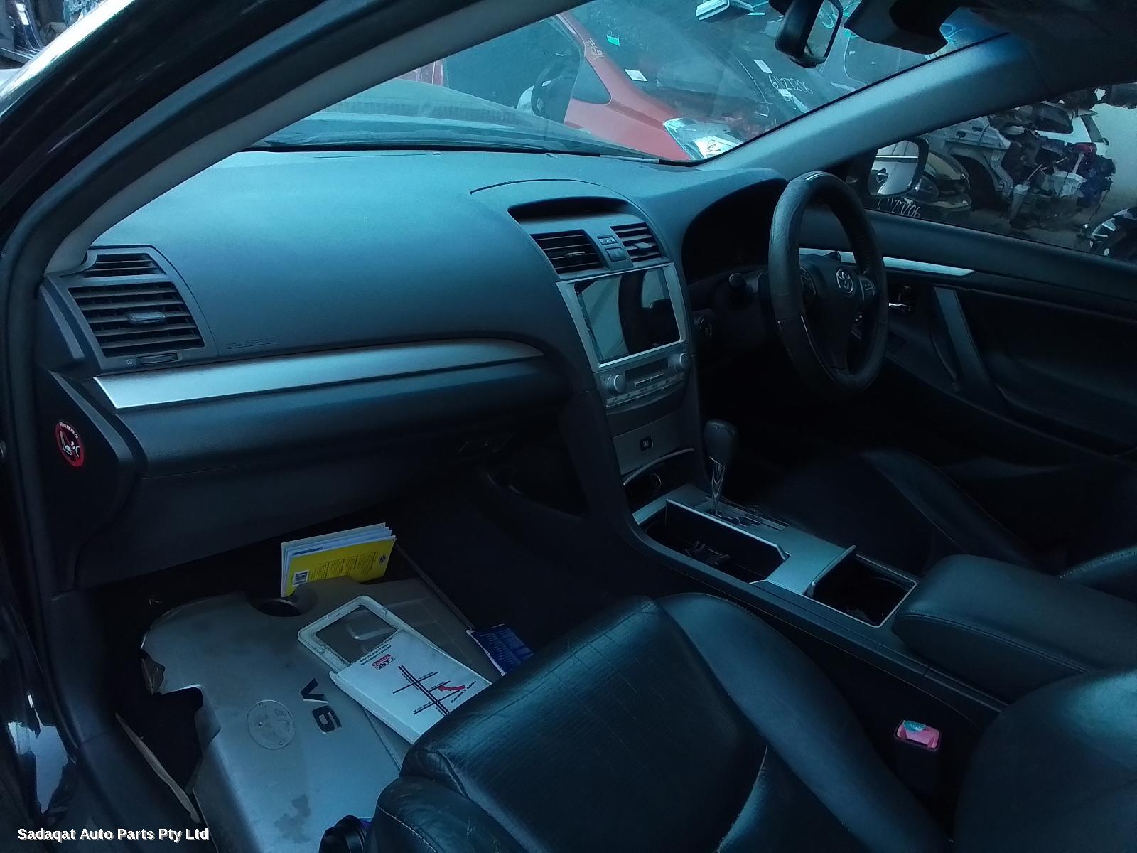 Toyota Aurion Right Guard Liner