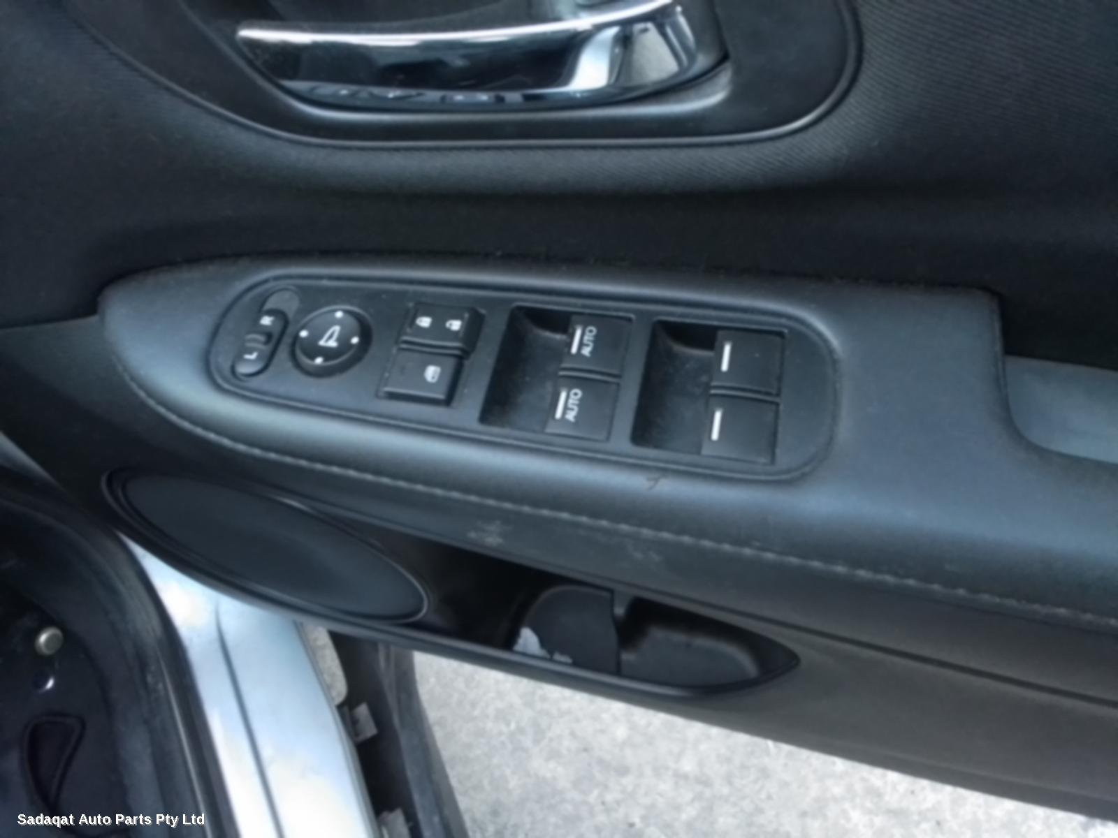 Honda Hrv Right Front Door