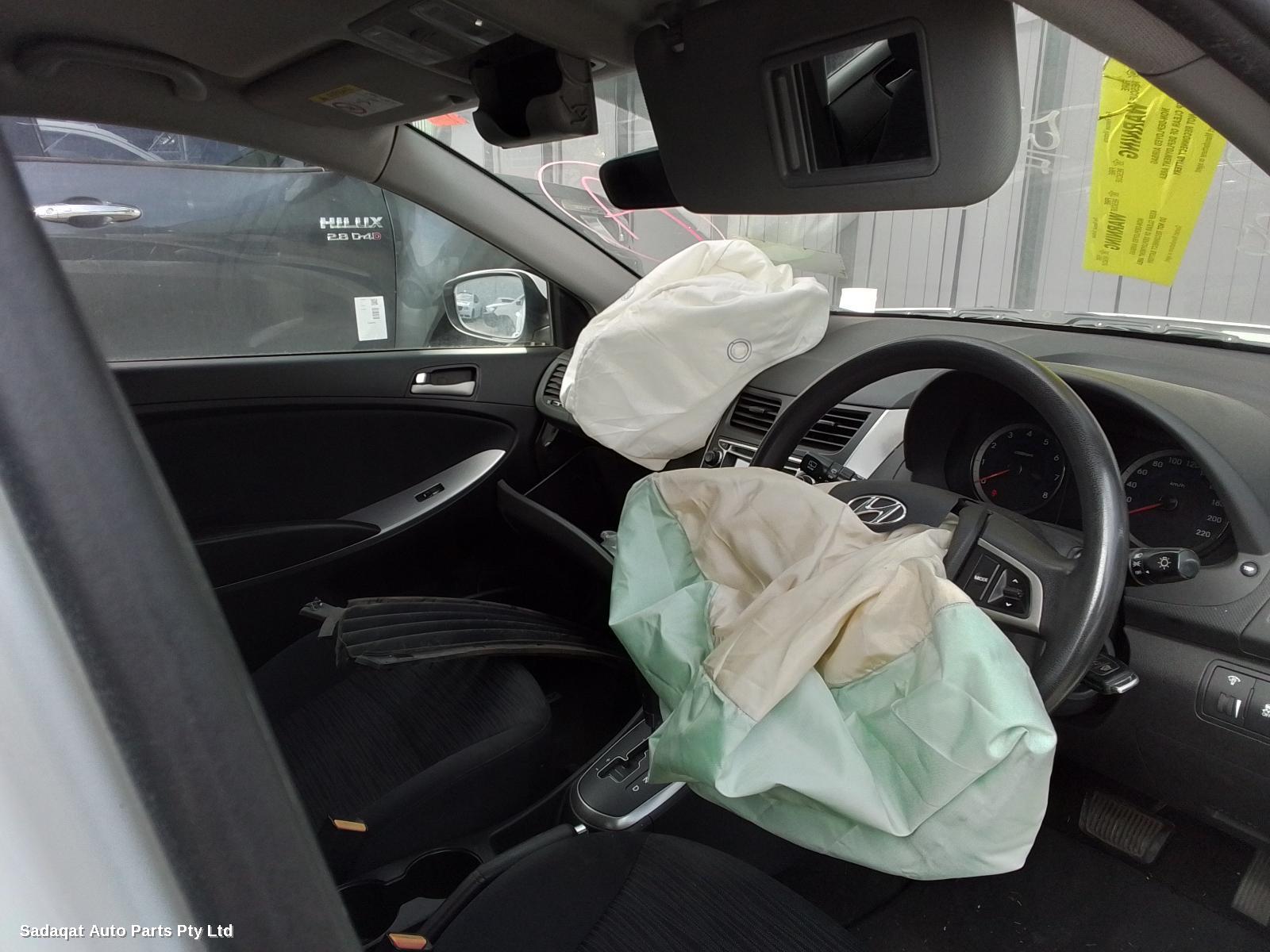 Hyundai Accent Bootlid/tailgate