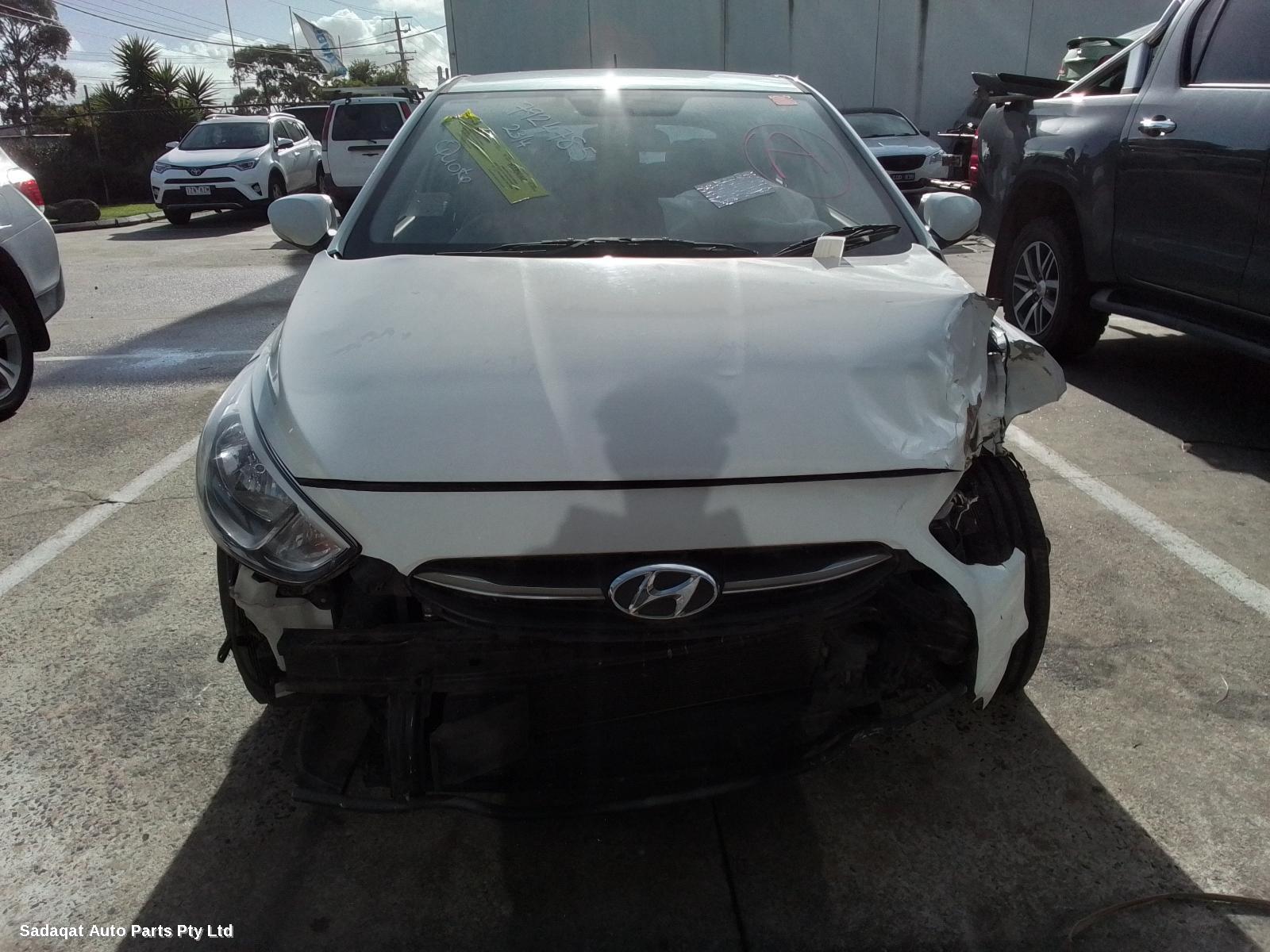 Hyundai Accent Bootlid/tailgate