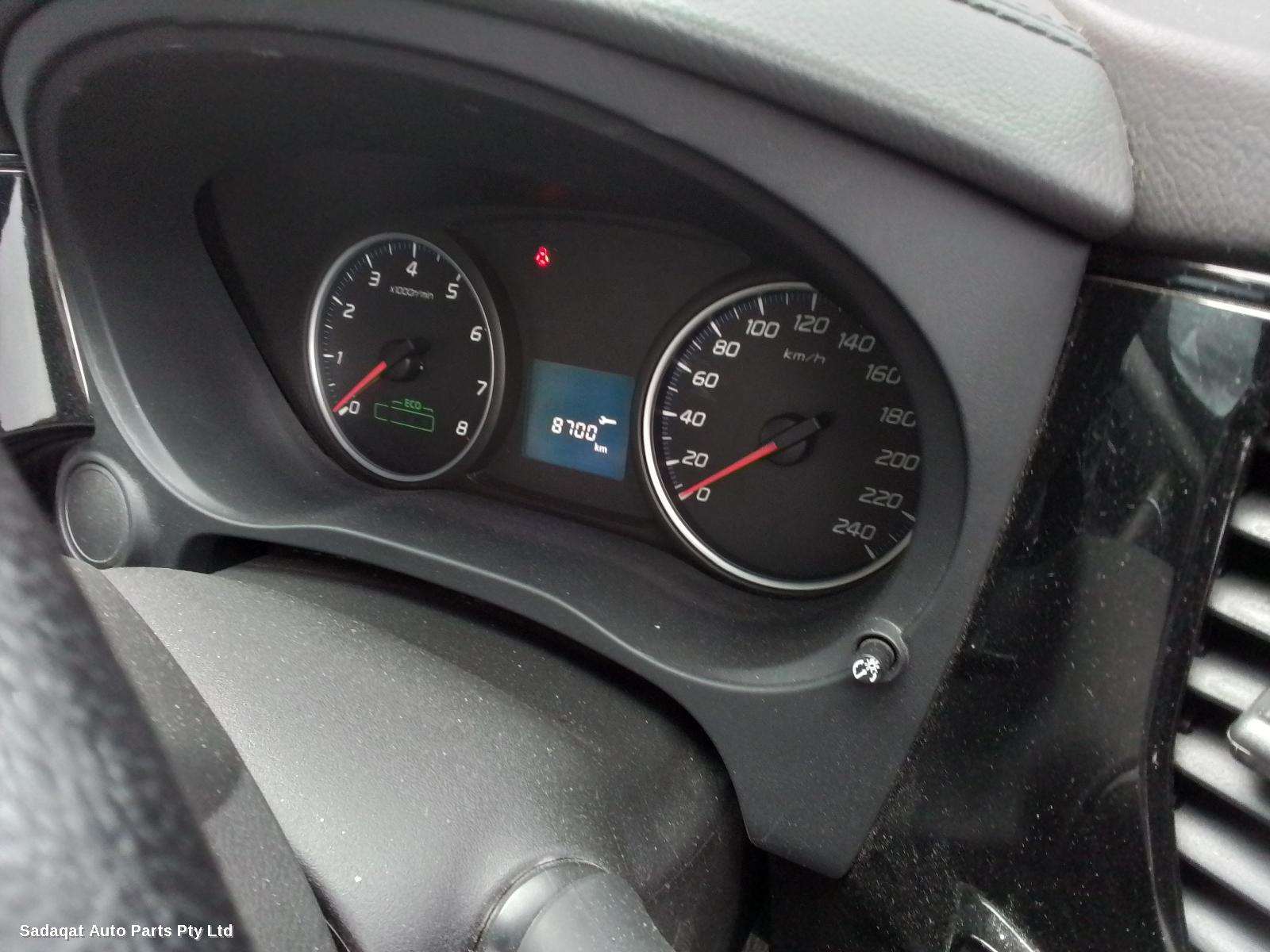 Mitsubishi Outlander Overflow Bottle