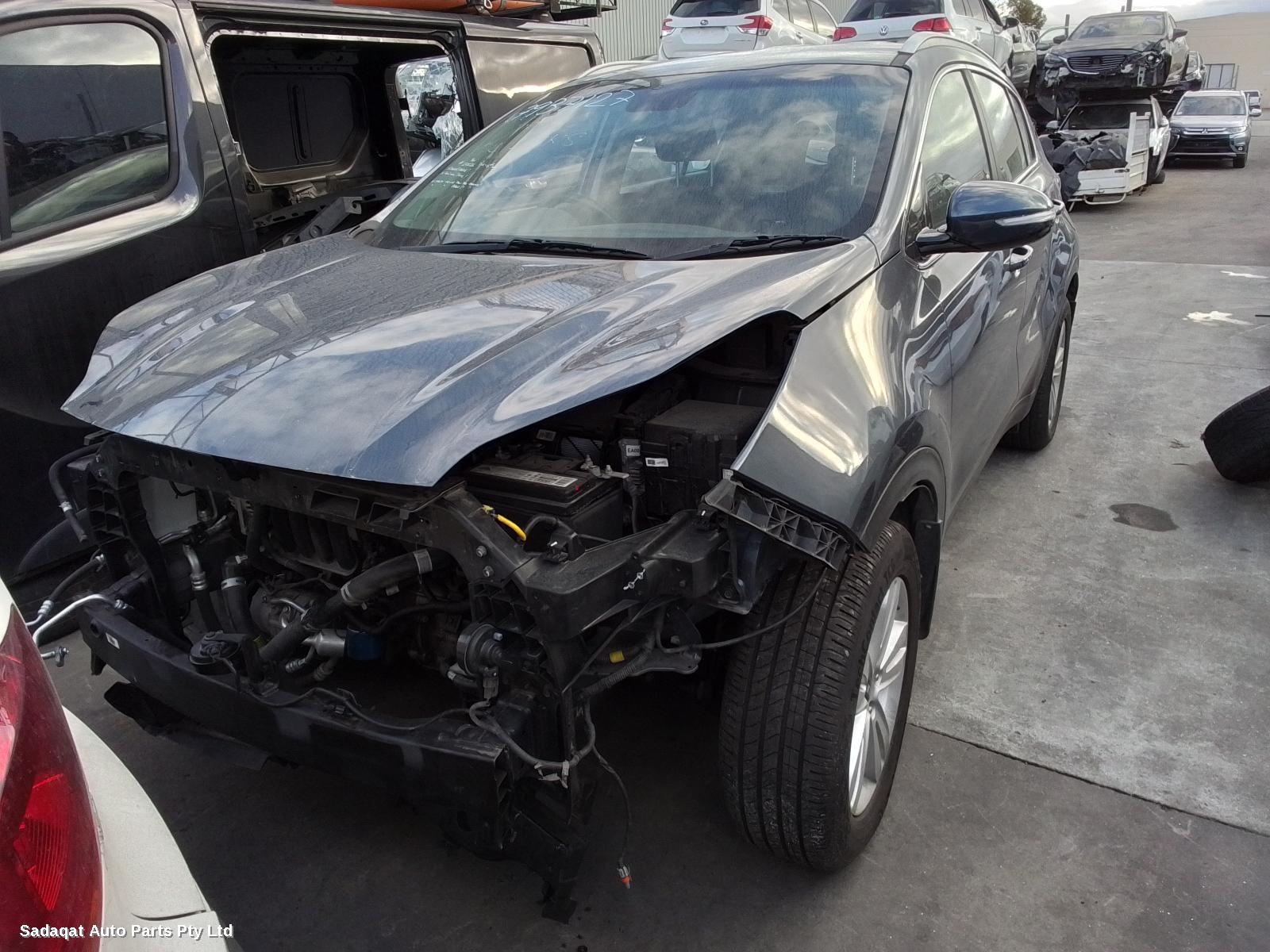 Kia Sportage Right Headlamp