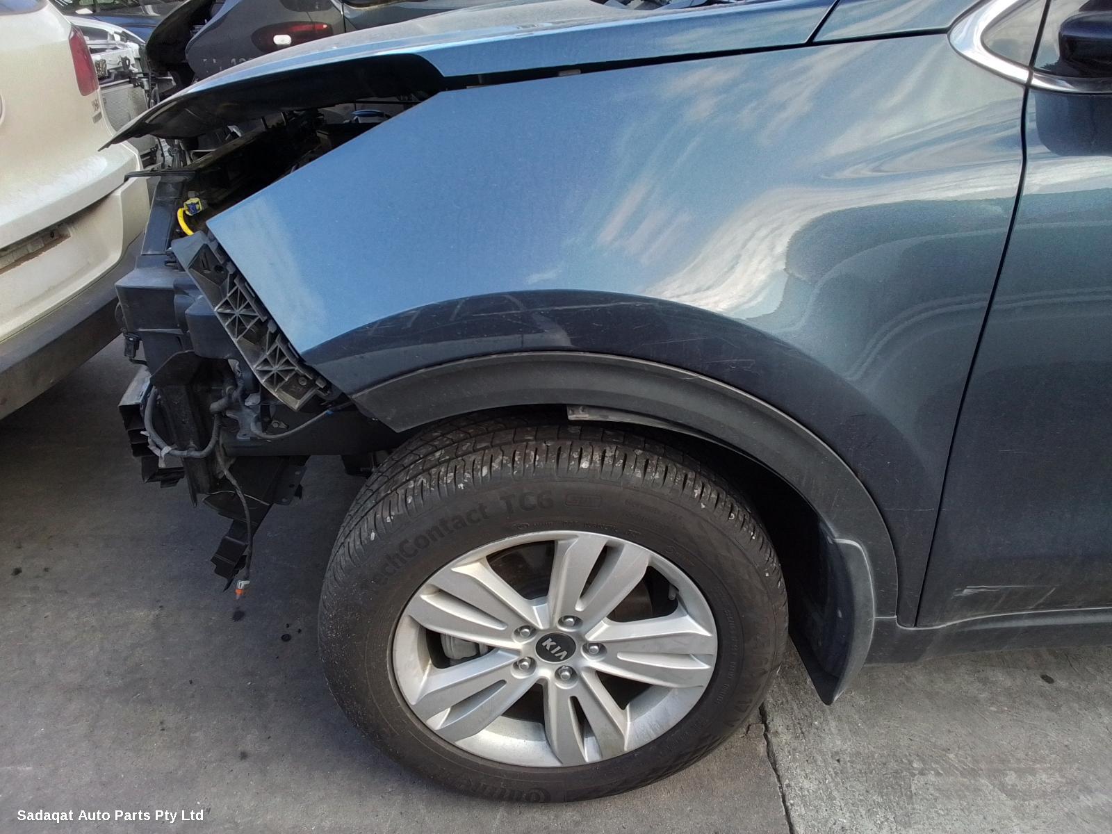 Kia Sportage Right Headlamp