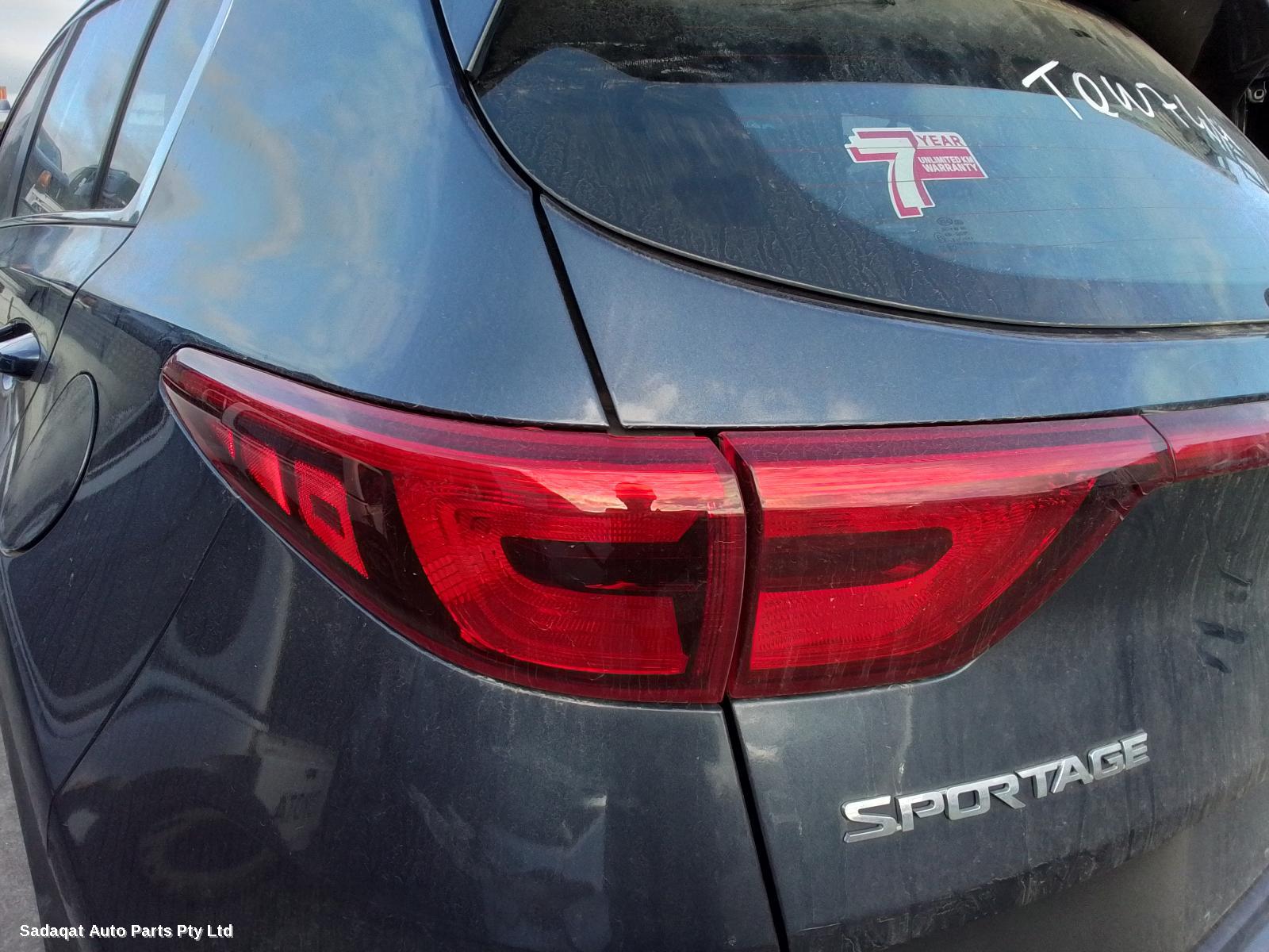 Kia Sportage Right Headlamp