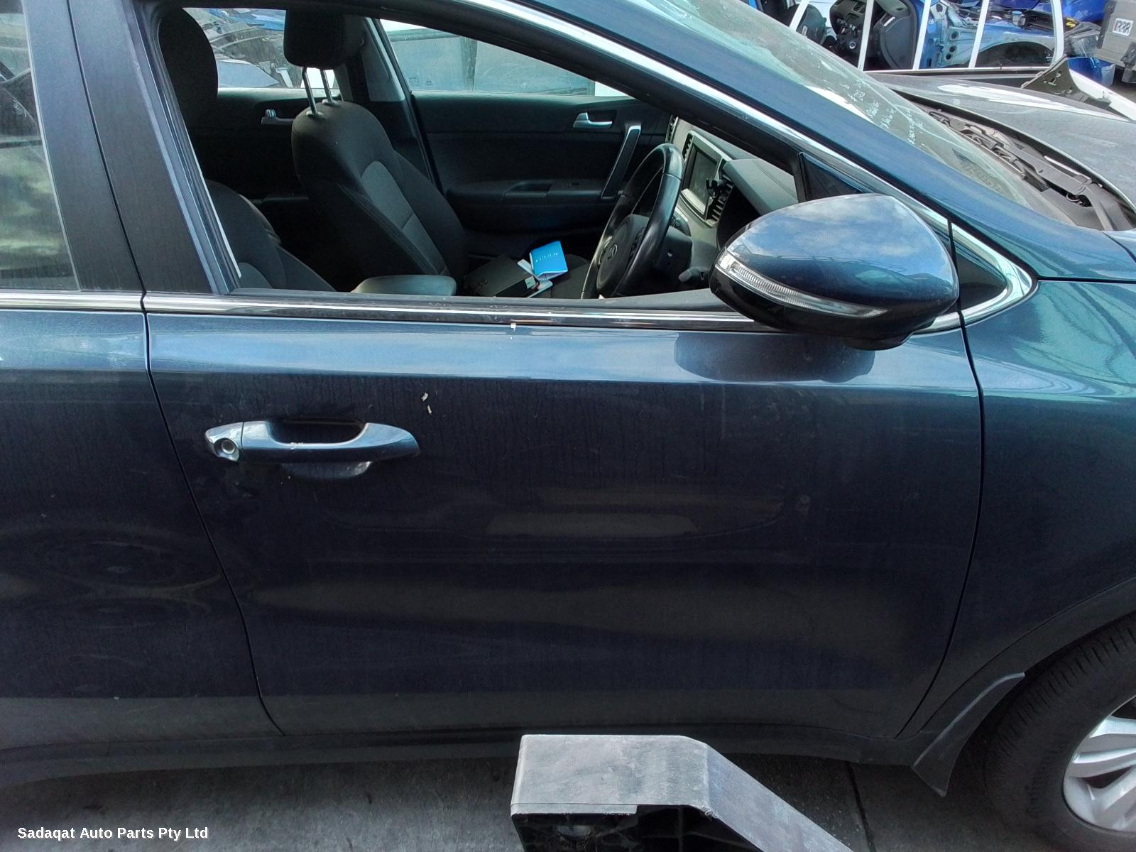 Kia Sportage Right Headlamp