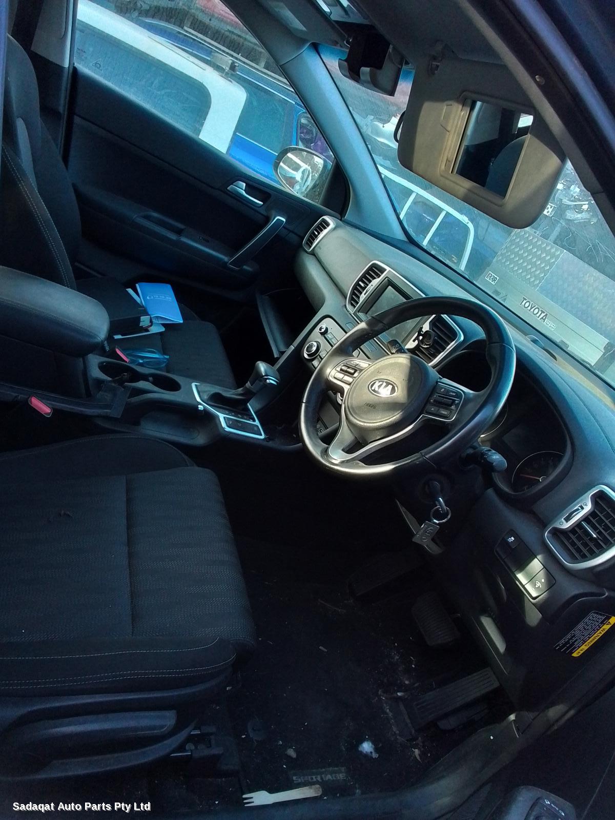 Kia Sportage Right Headlamp